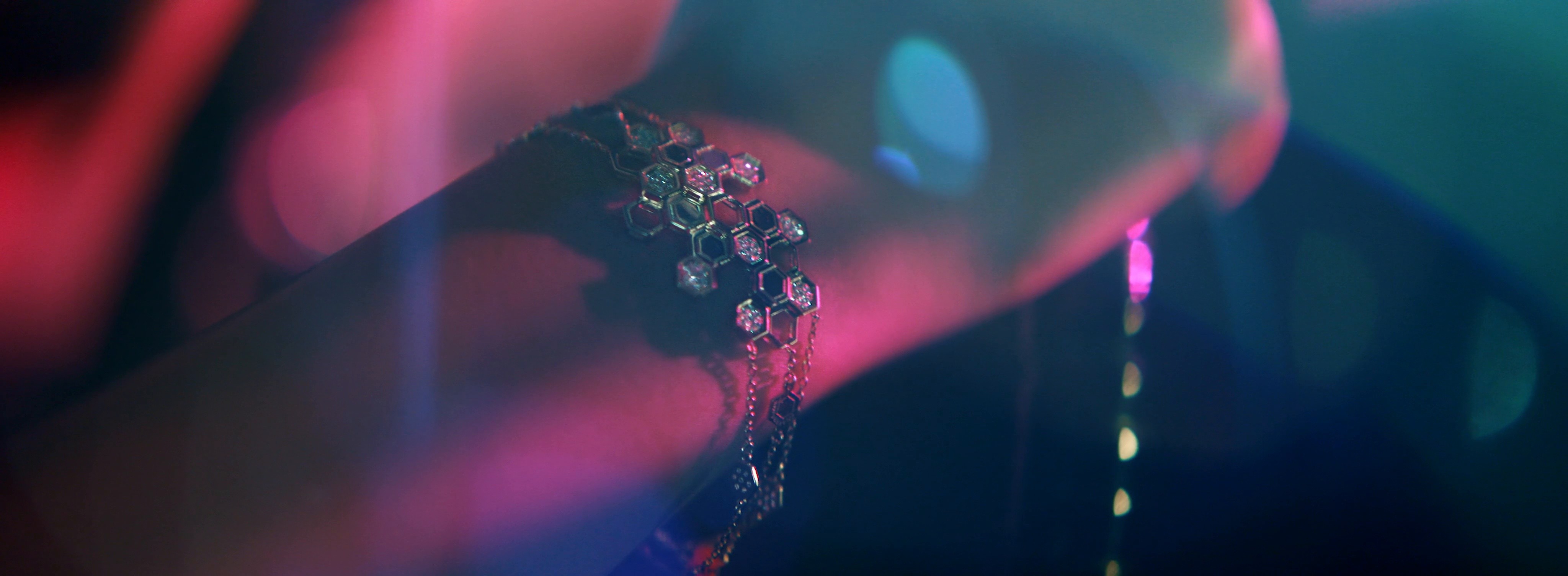 Zoughaib & Sons - Just Bee (2017) —  shot,  lighting