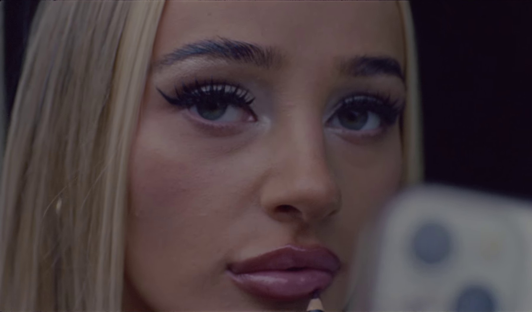 STARMANIAK (2024) —  shot,  lighting