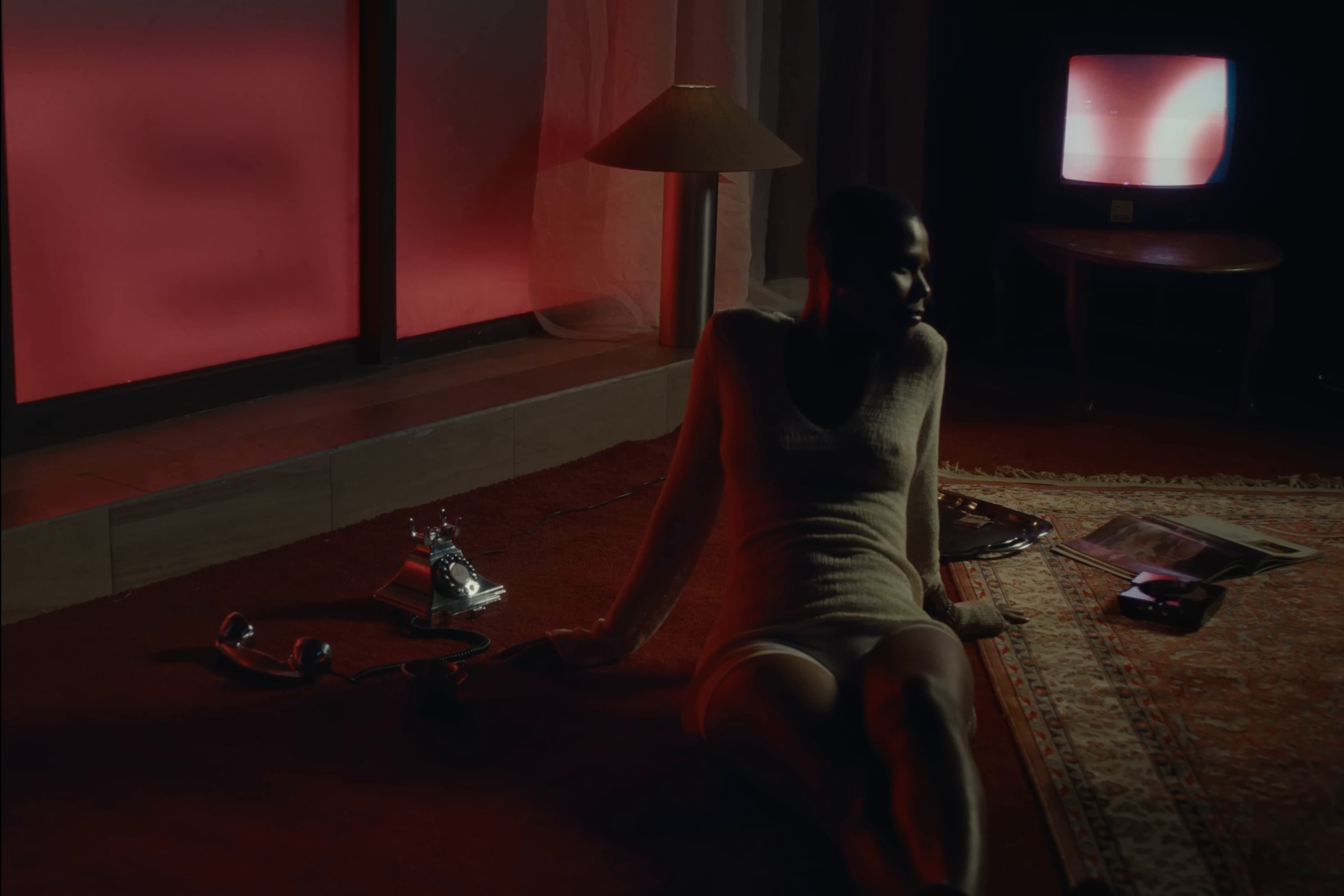 Honestamente (2025) —  shot,  lighting