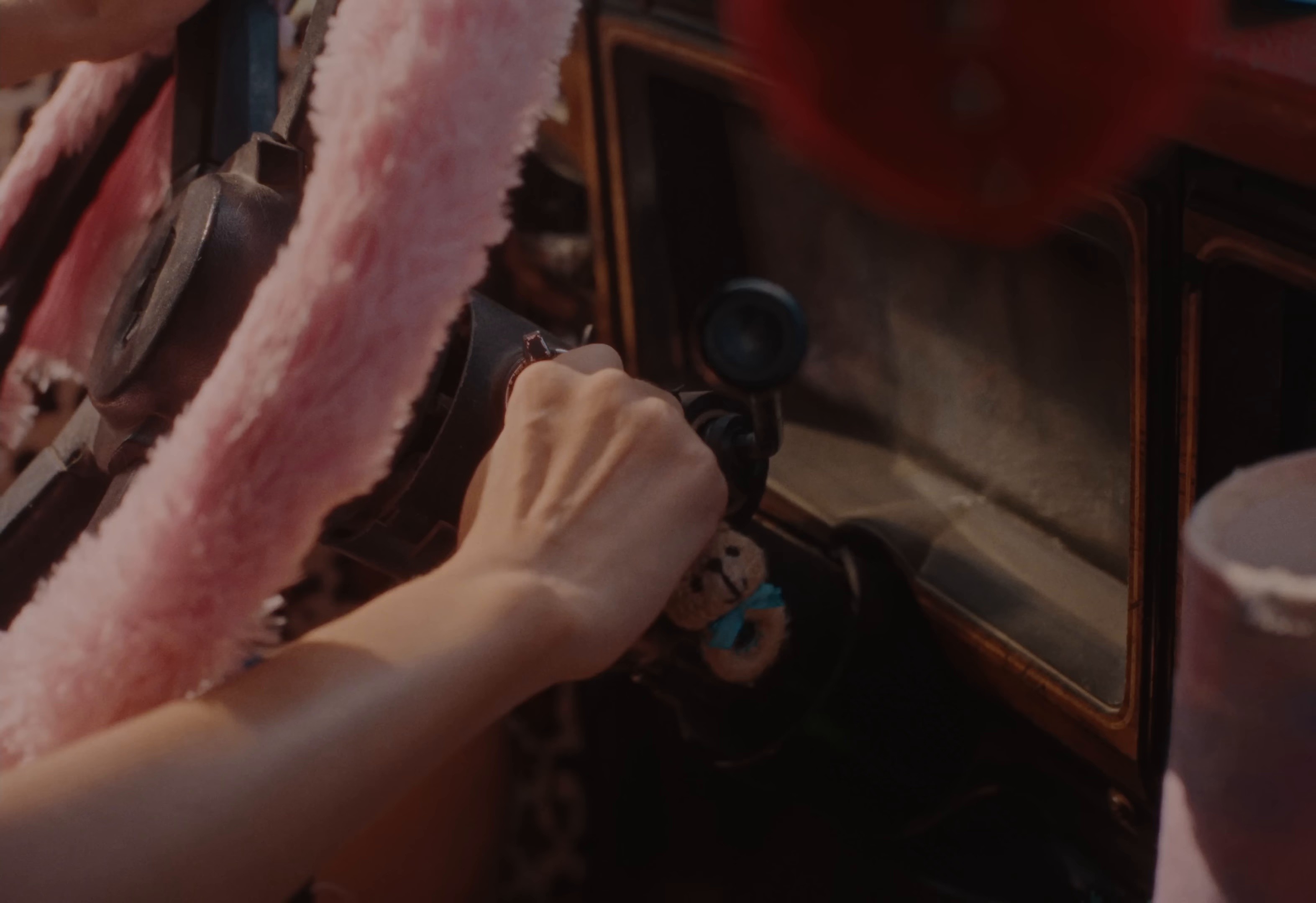 Fogata (Leo) (2025) —  shot,  lighting