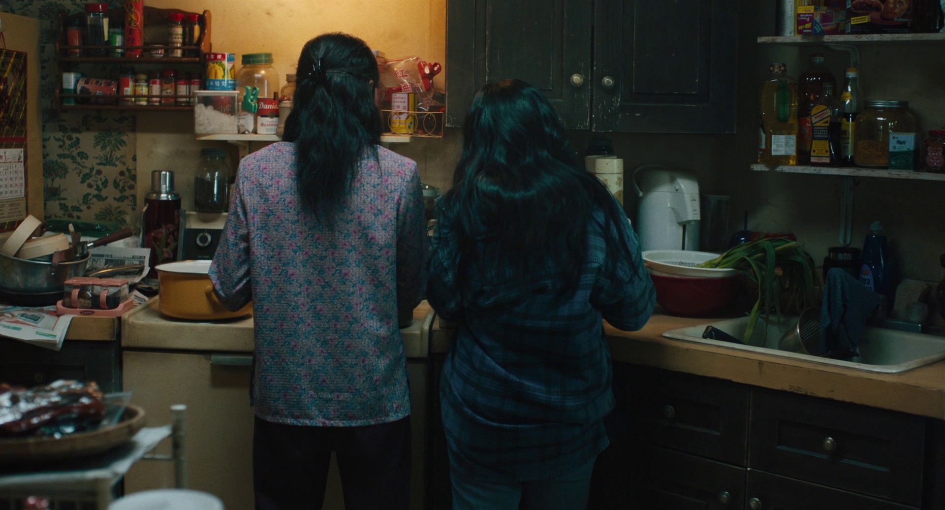 Everything Everywhere All at Once (2022) —  shot,  lighting