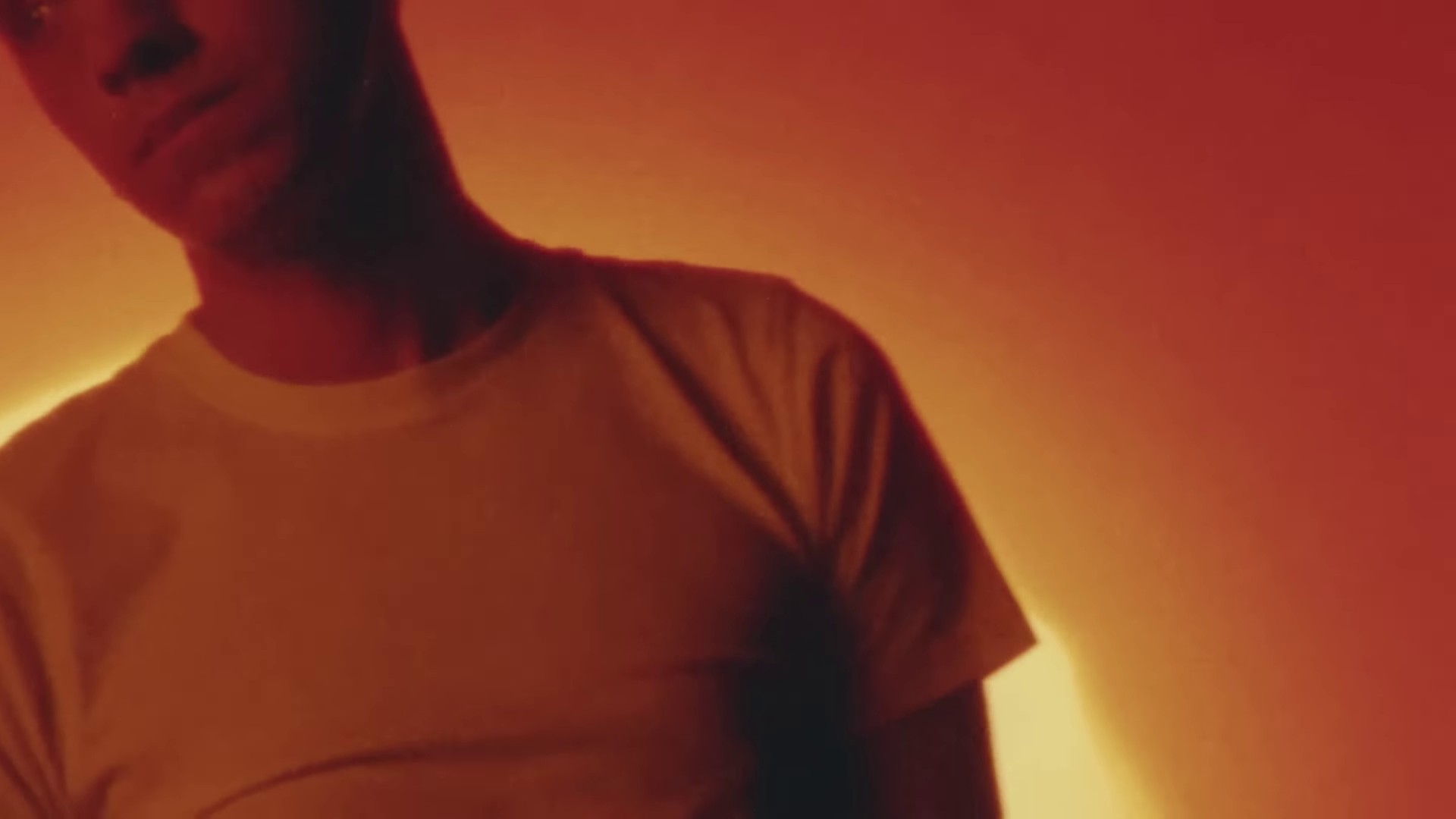 GMT (Jamie xx Remix) (2022) —  shot,  lighting