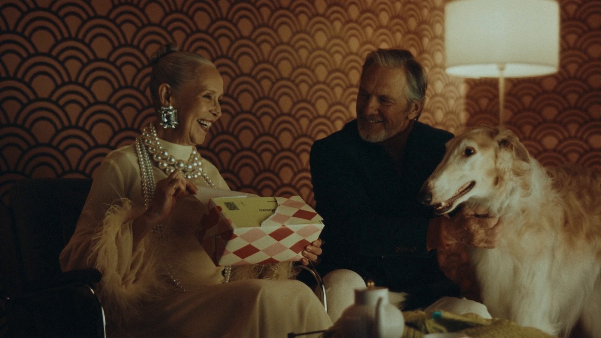 NY 2025 | Gold Apple (2024) —  shot,  lighting