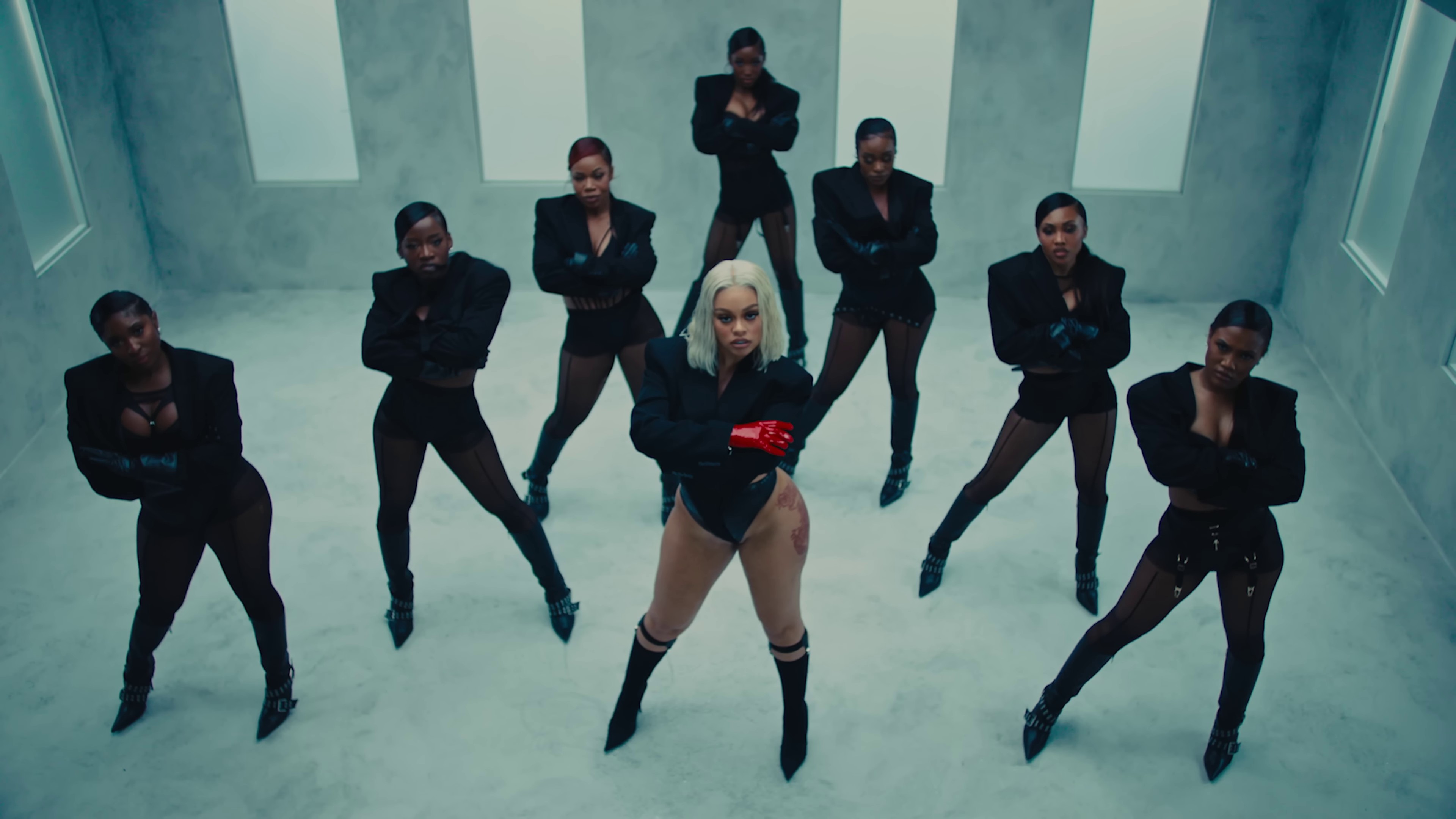 It's Givin (2022) —  shot,  lighting