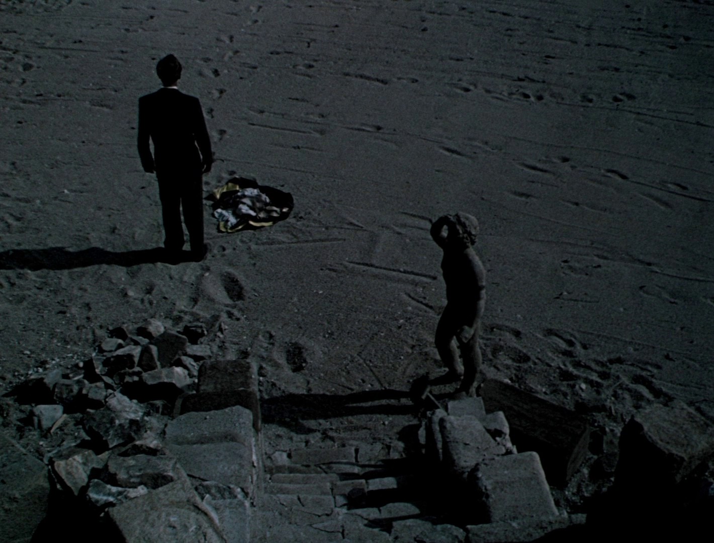 Pandora and the Flying Dutchman (1951) —  shot,  lighting