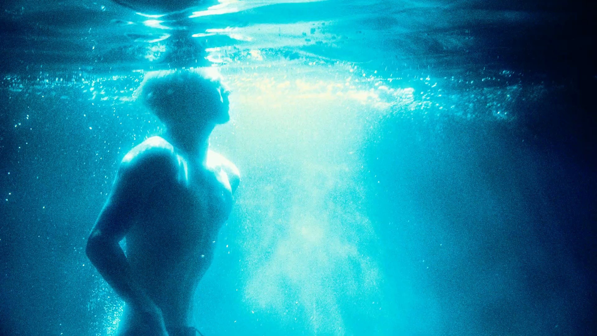 Giving Up Air (2025) —  shot,  lighting