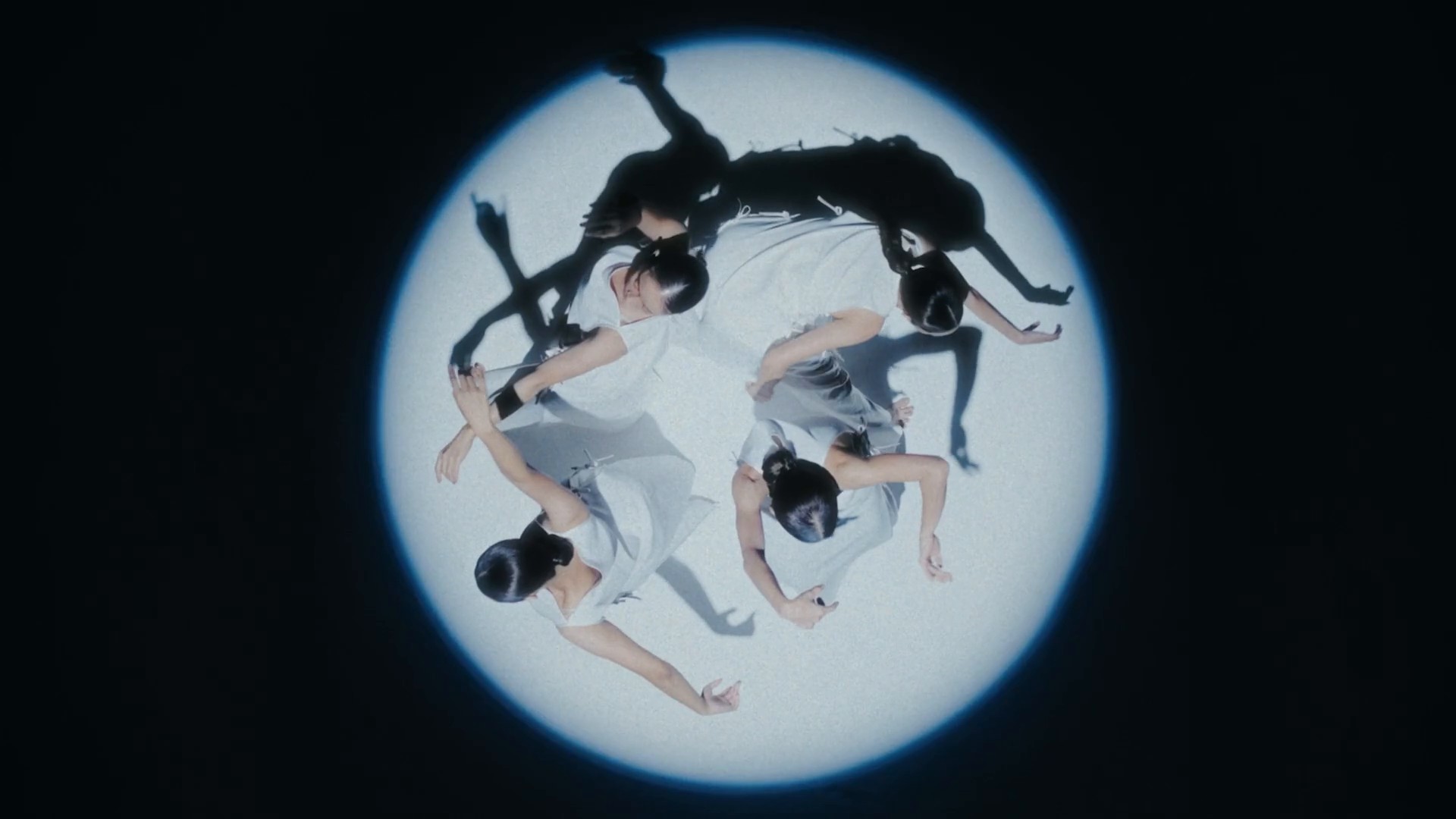 [DIR+DP] PANPURI | HEAVEN MOON OSMANTHUS (2024) —  shot,  lighting