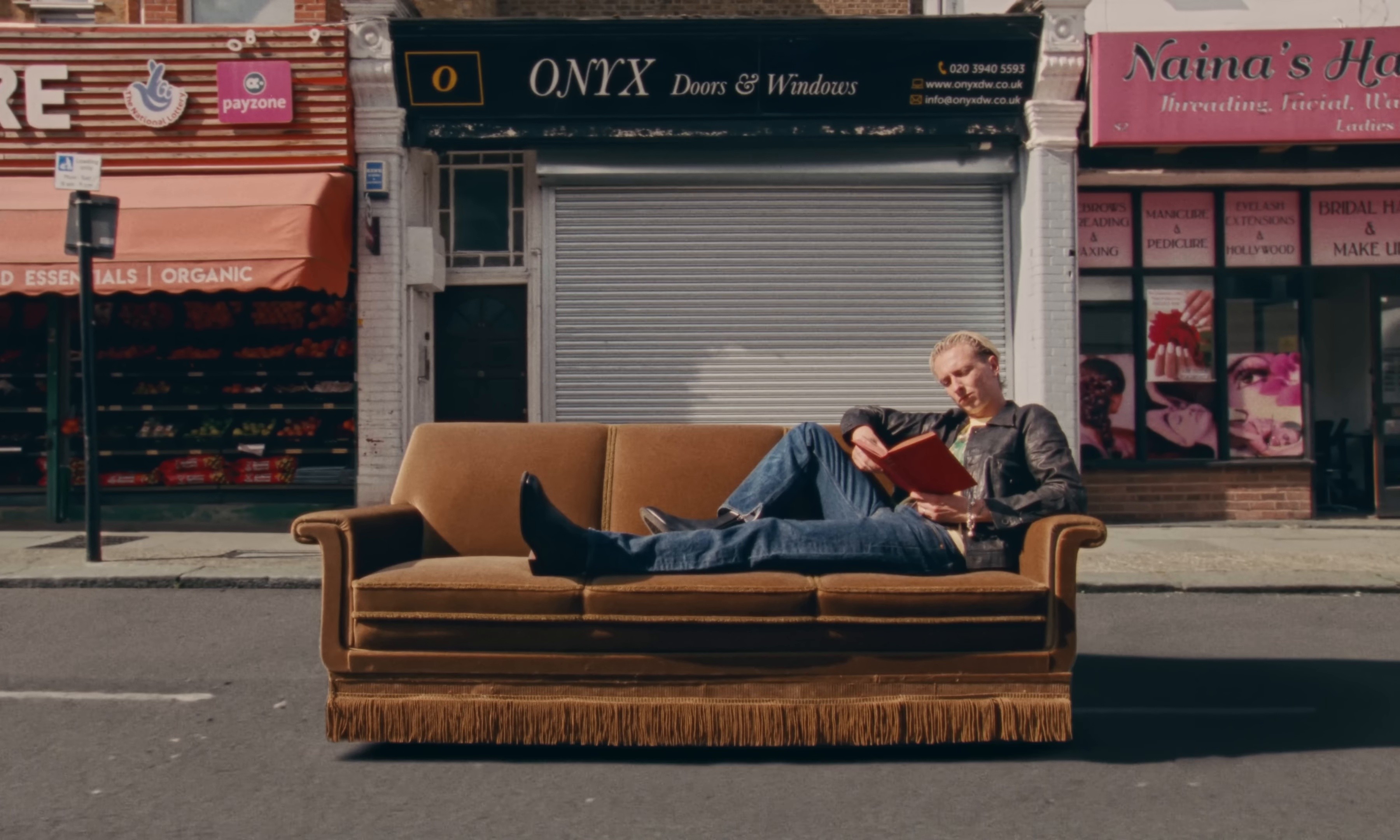 The Sofa (2025) —  shot,  lighting