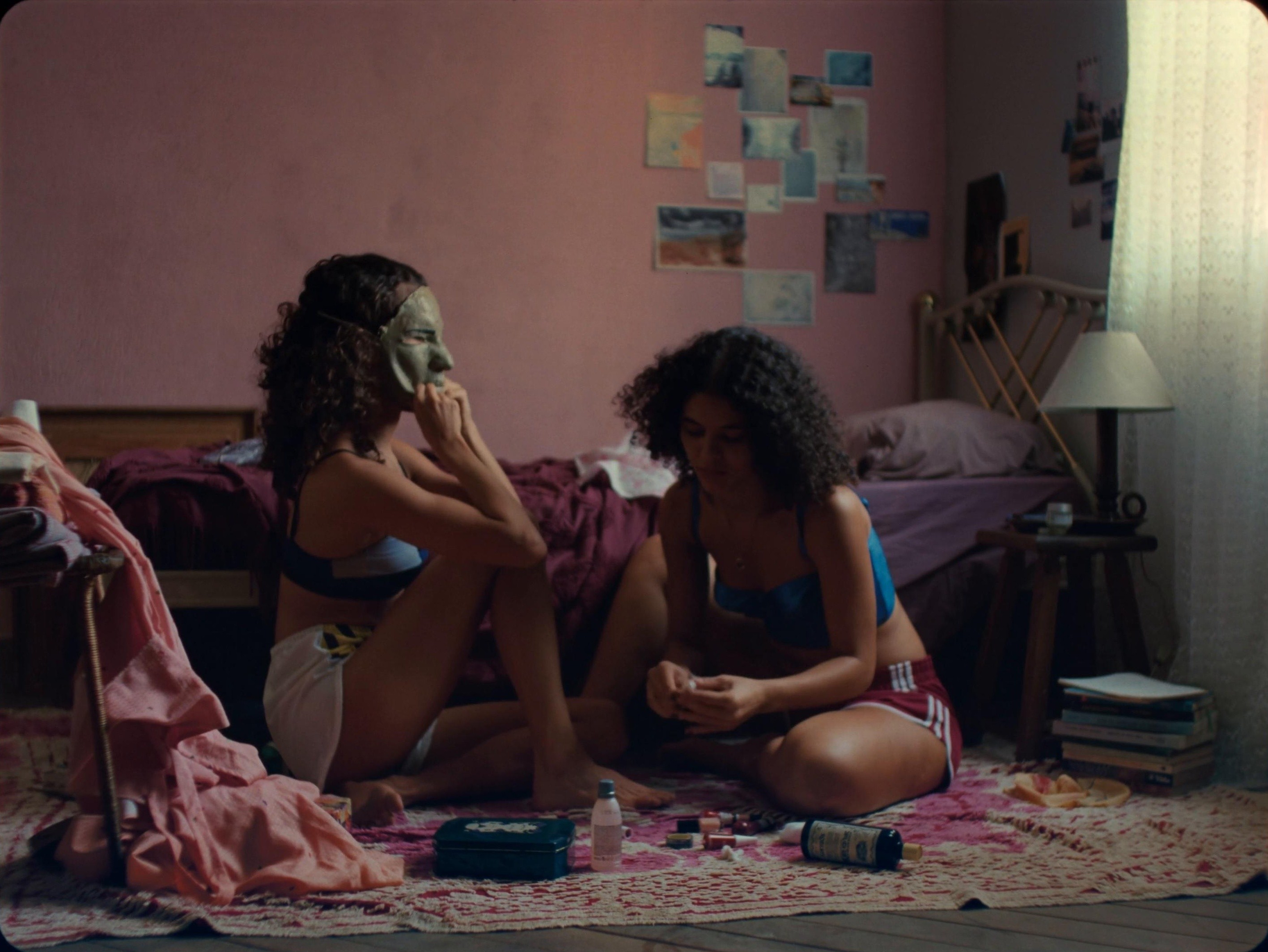 Beleza. Mas agora a gente faz o que com isso? (2025) —  shot,  lighting