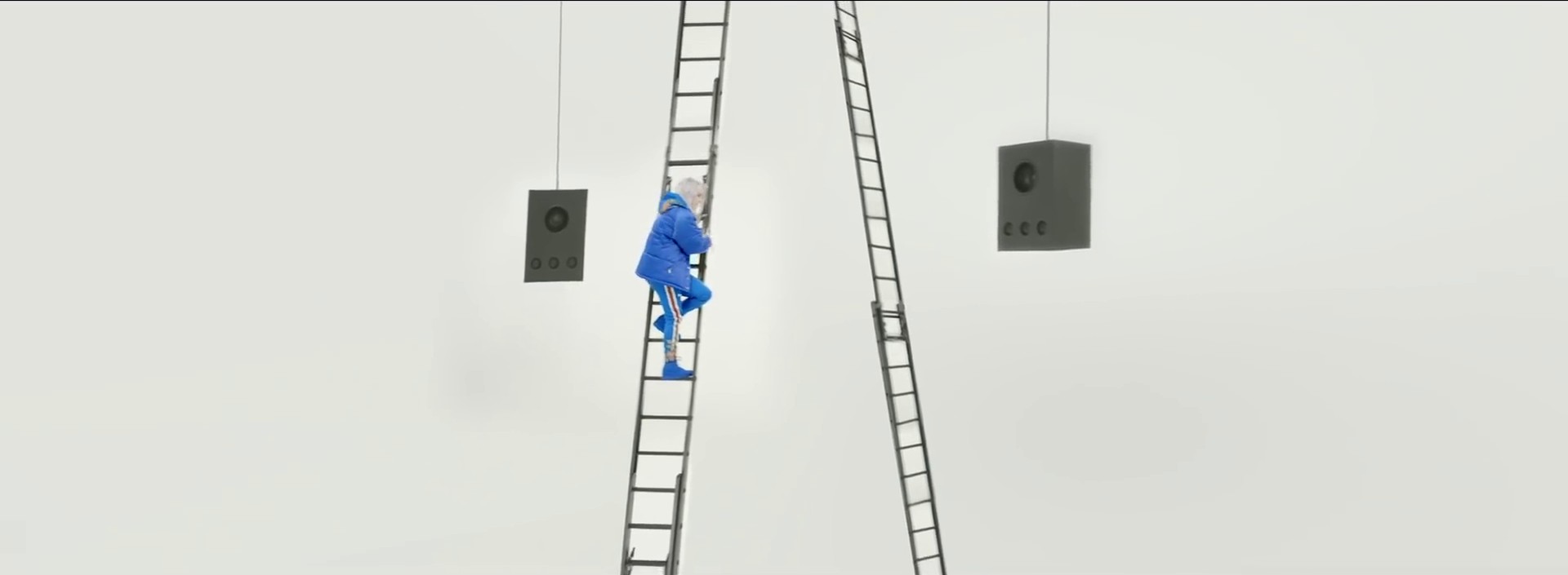 Bored  (2017) —  shot,  lighting