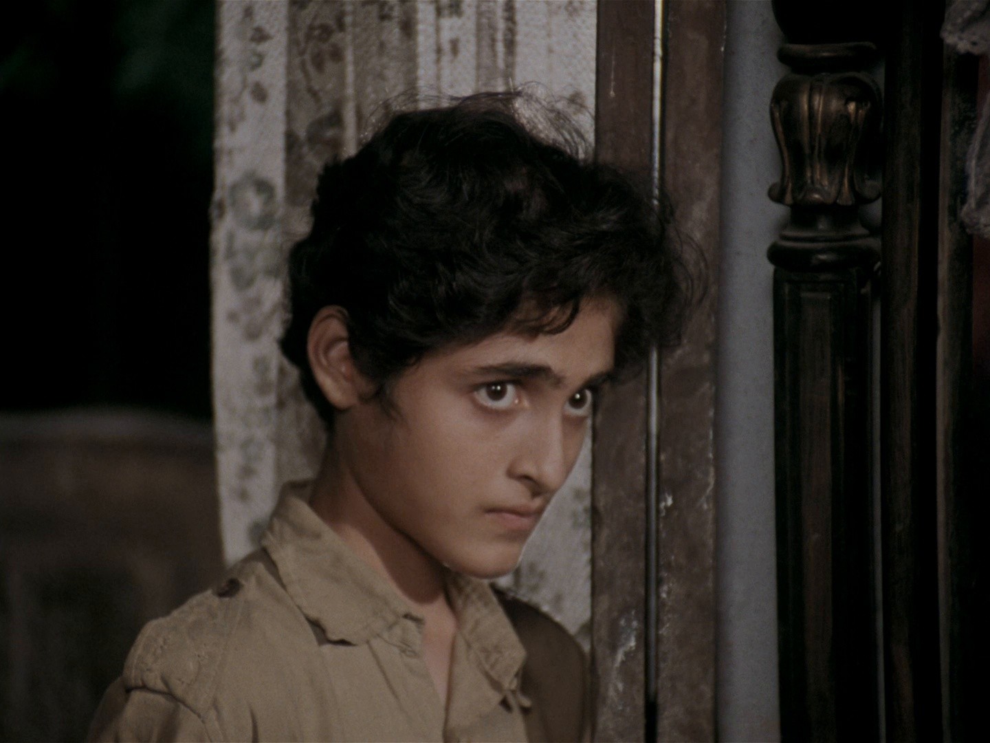 Char Adhyay (1997) —  shot,  lighting