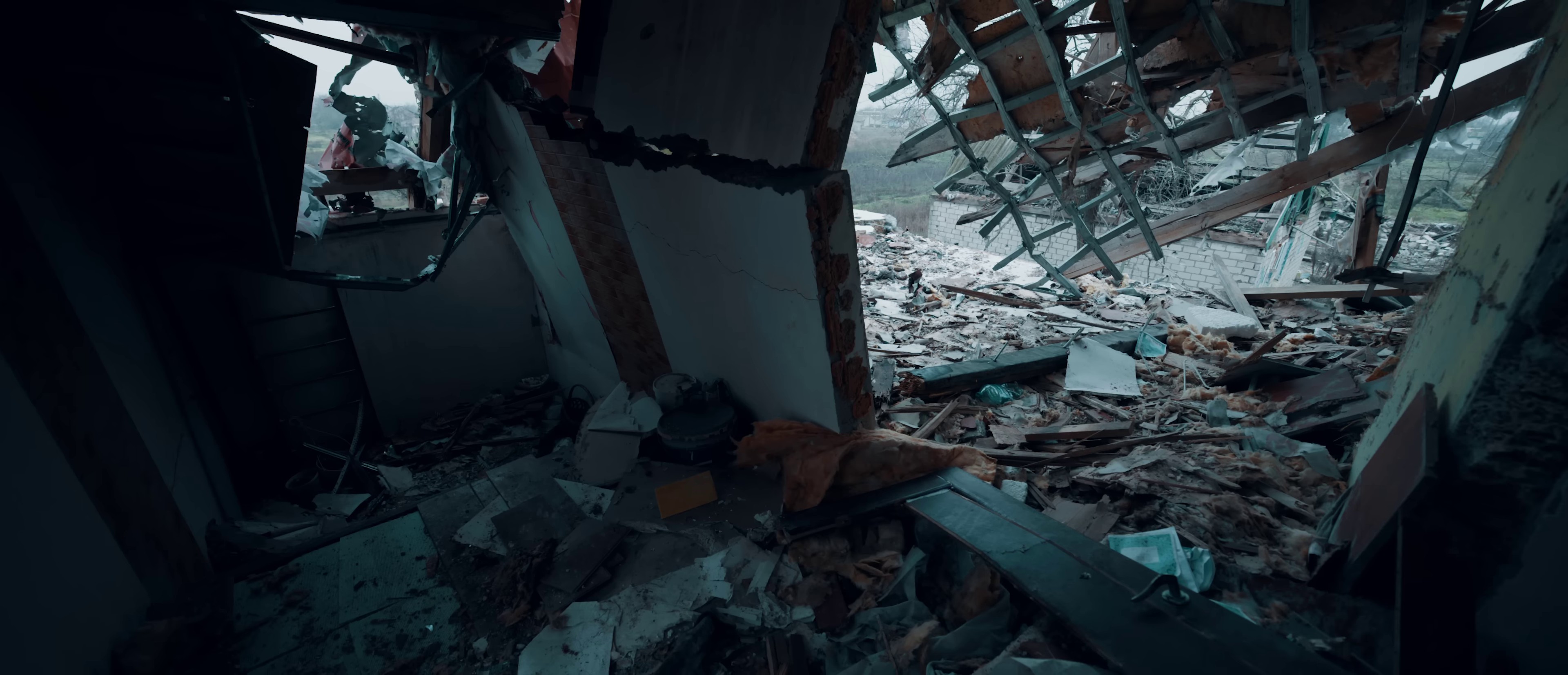 Crushed (2023) —  shot,  lighting