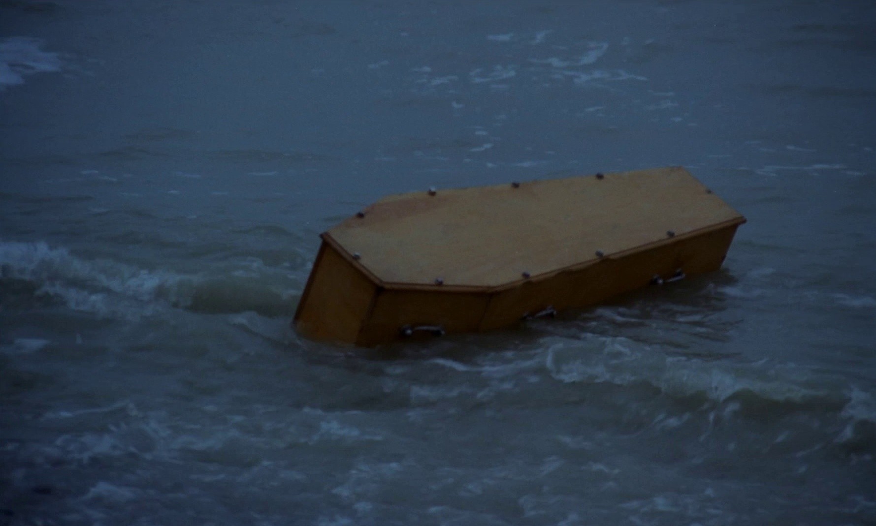 Lips of Blood (1975) —  shot,  lighting