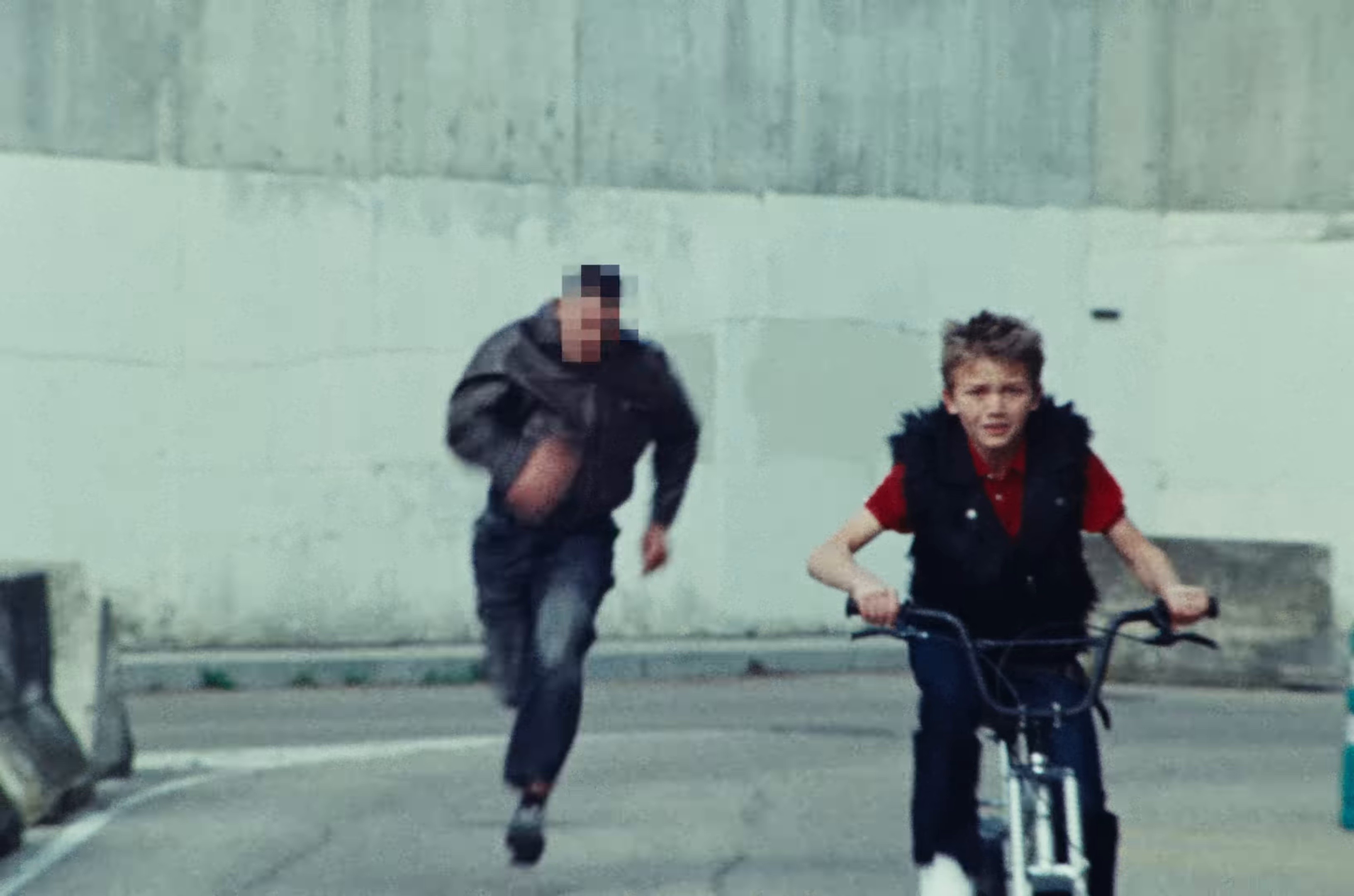 Infancia Mal Calibrada (2025) —  shot,  lighting