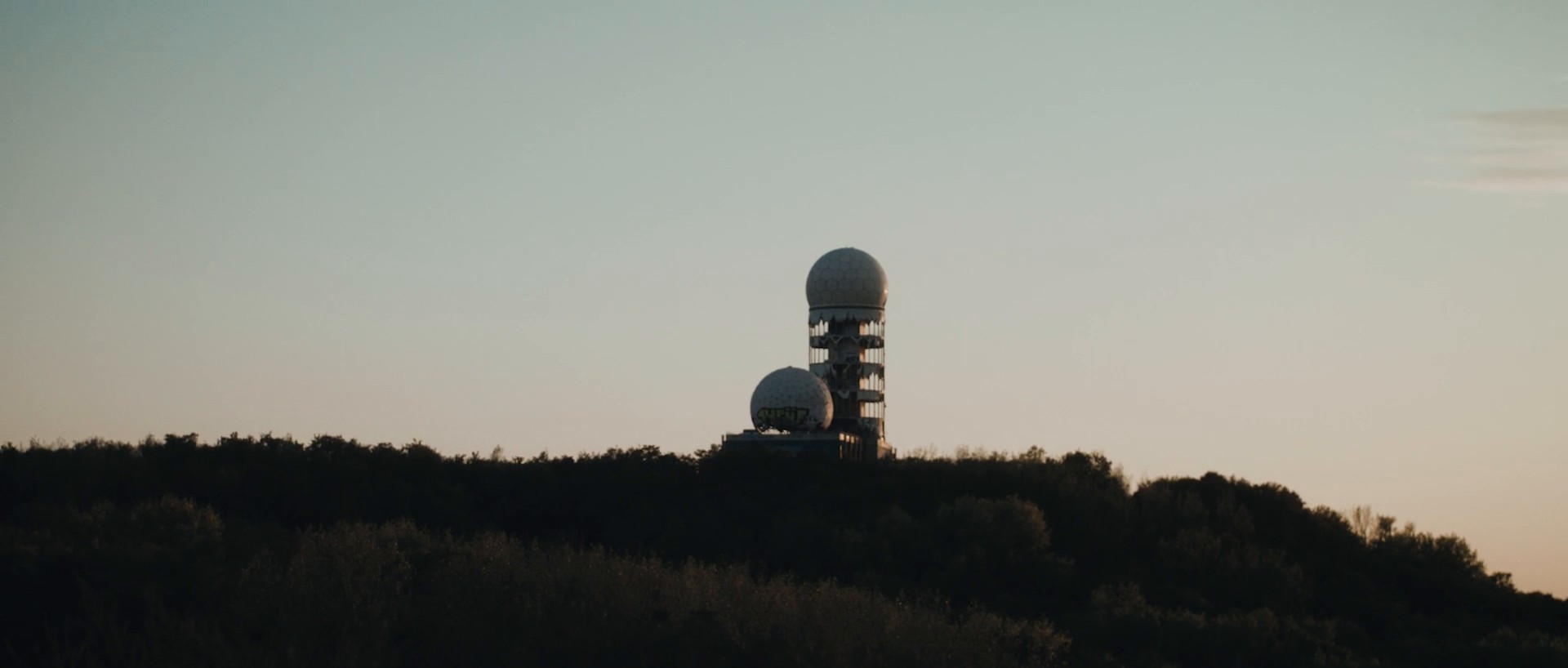 That's Belvedere - Frederick Lau (2018) —  shot,  lighting