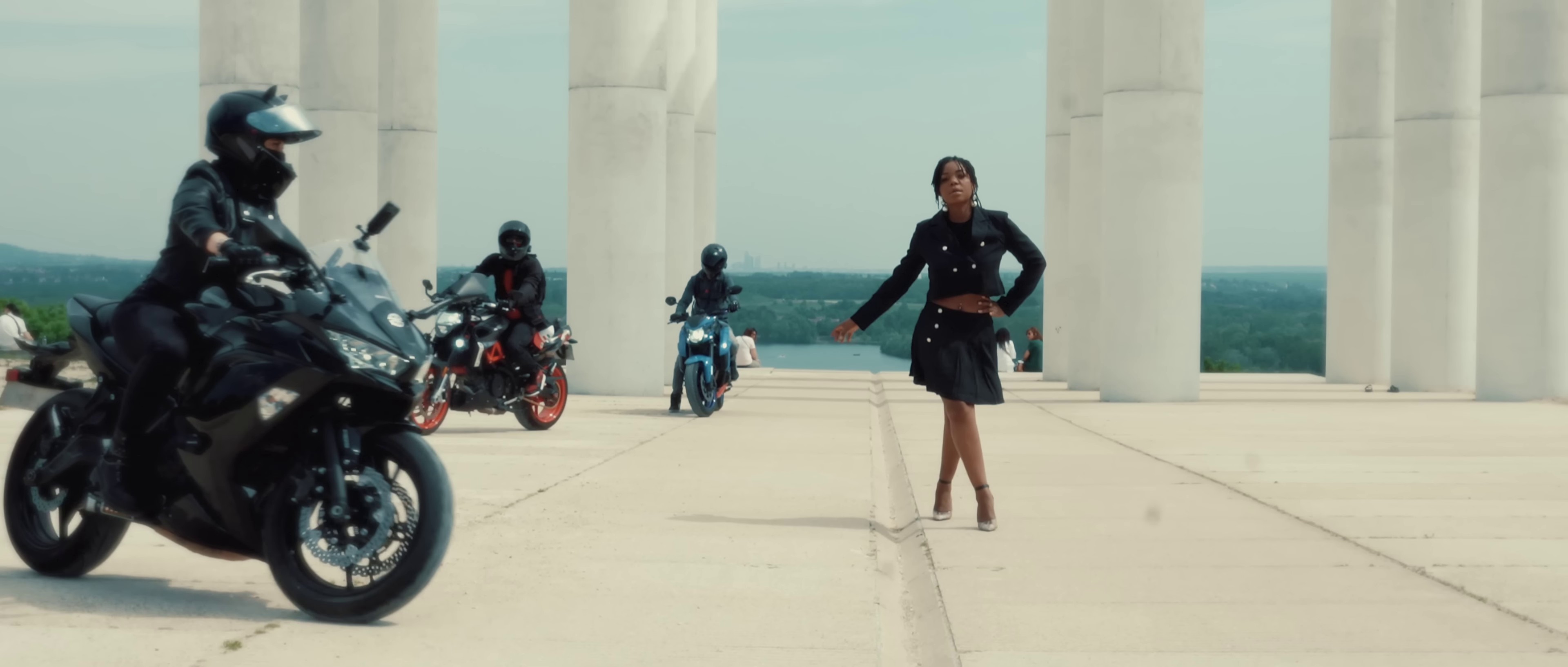 BOR’O nini (2023) —  shot,  lighting