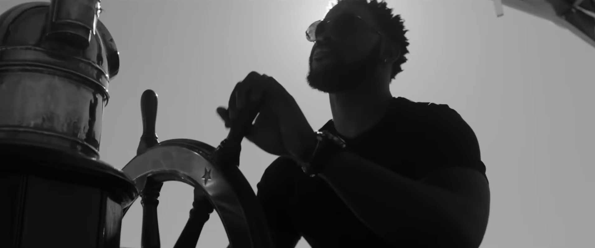 Macarena  (2017) —  shot,  lighting