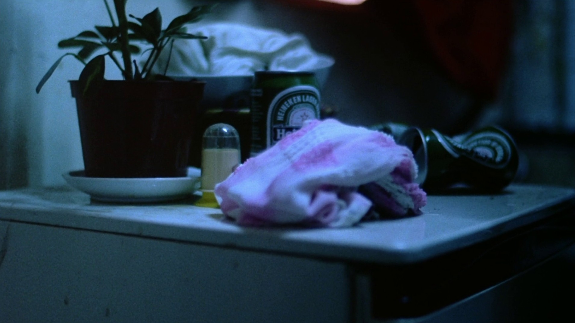 Chungking Express (1996) —  shot,  lighting