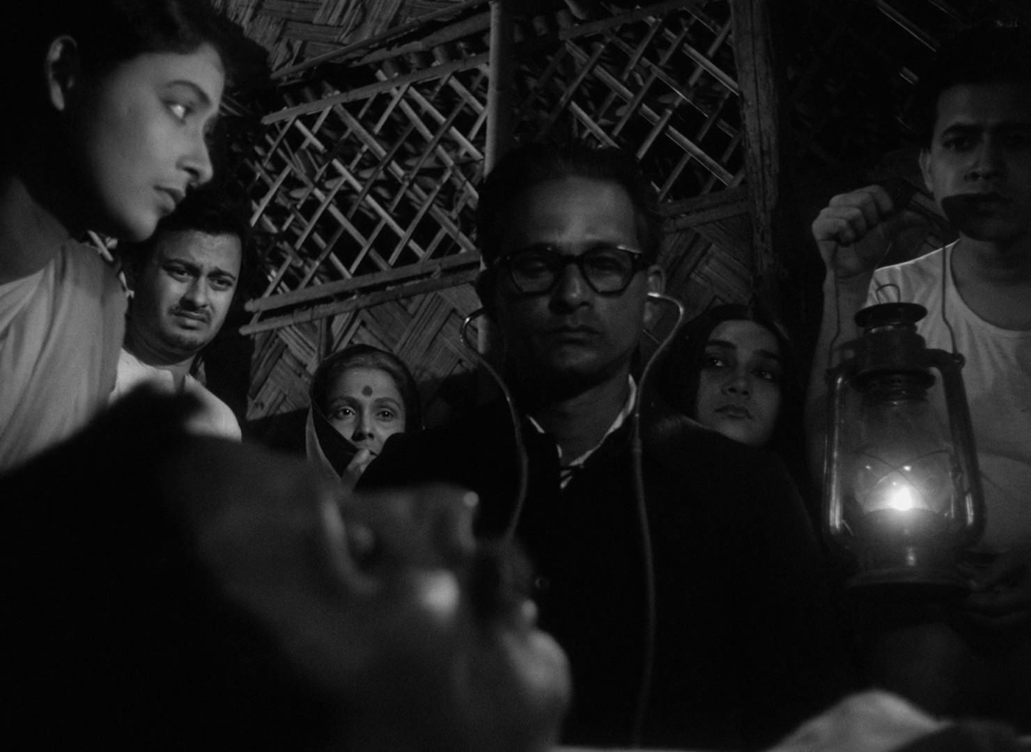 The Cloud-Capped Star (1960) —  shot,  lighting