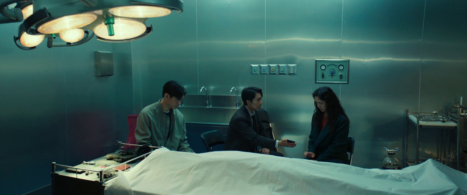 Decision to Leave (2022) —  shot,  lighting