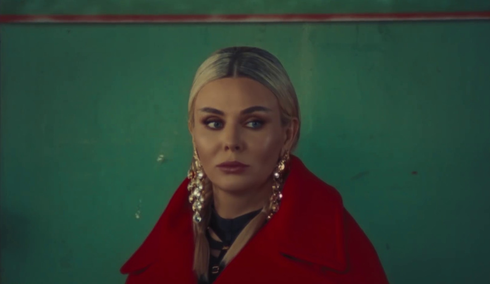 Hookah is burning out (2020) —  shot,  lighting