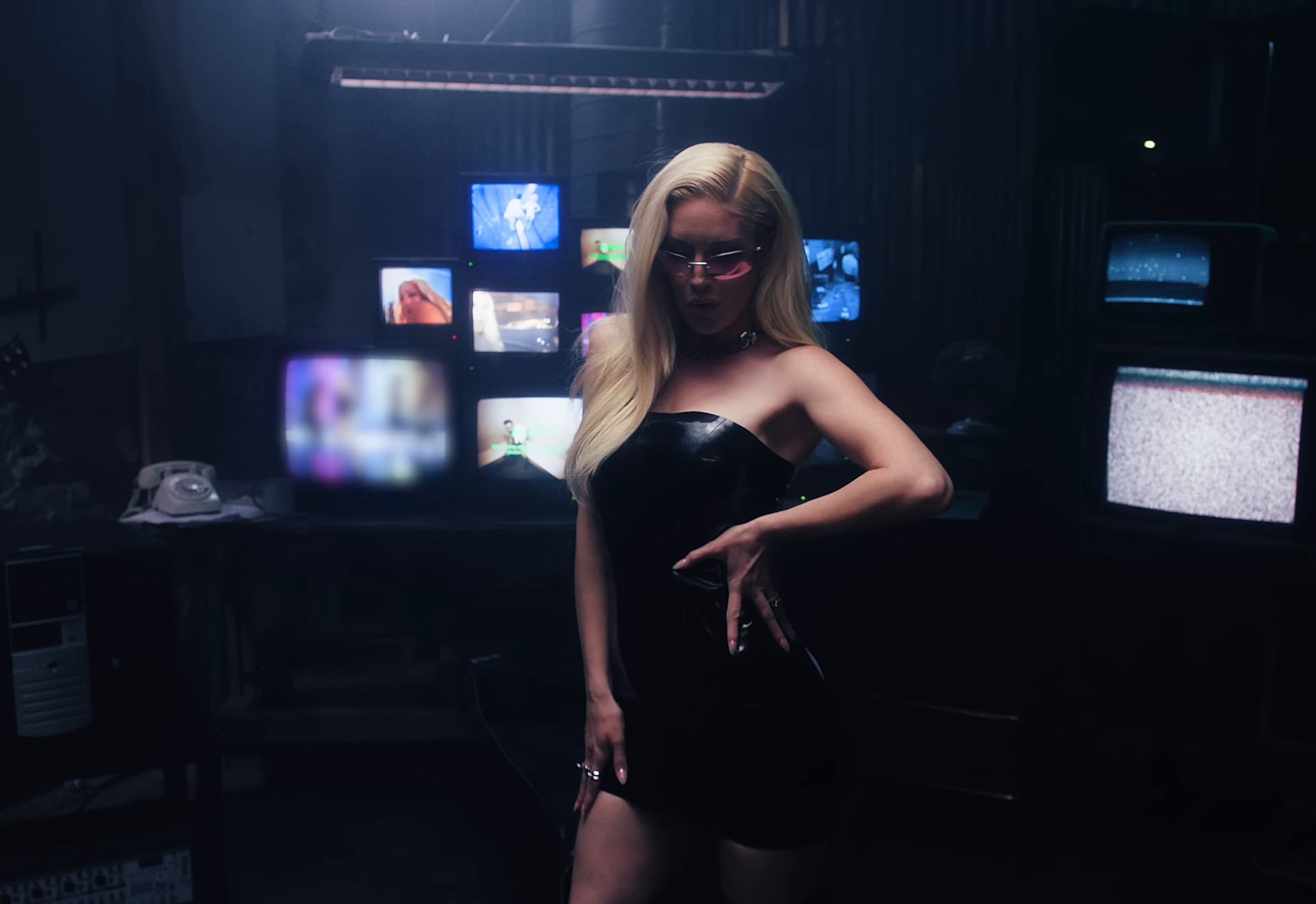 Body Language (2025) —  shot,  lighting