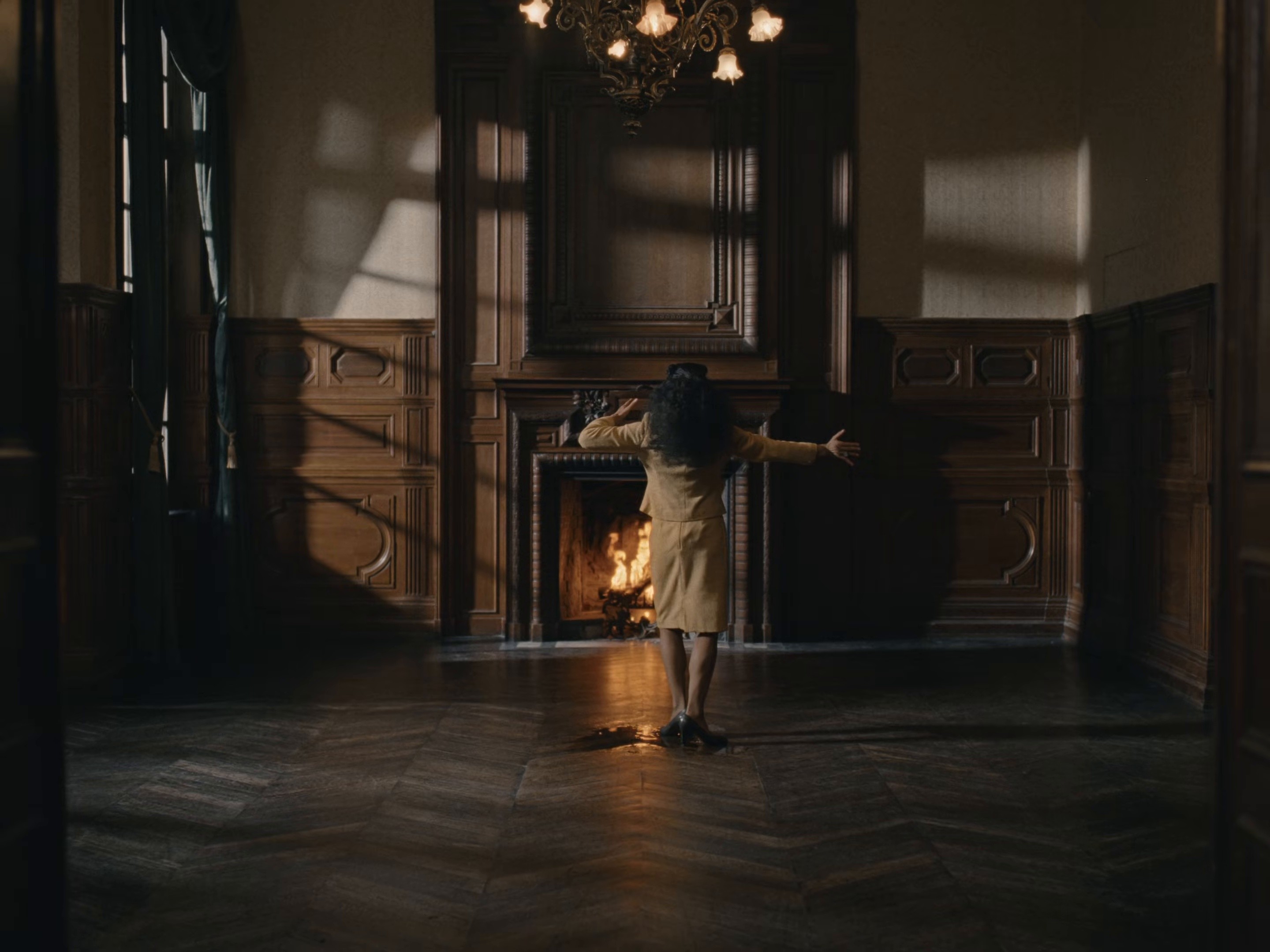 Incendie (2025) —  shot,  lighting