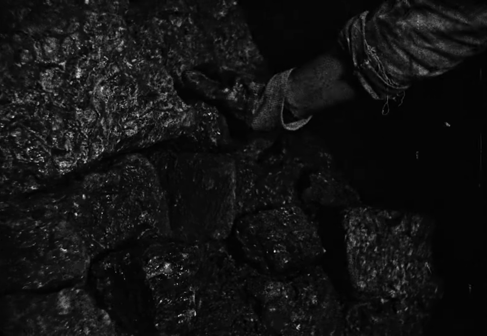 Skrting On The Surface (2022) —  shot,  lighting