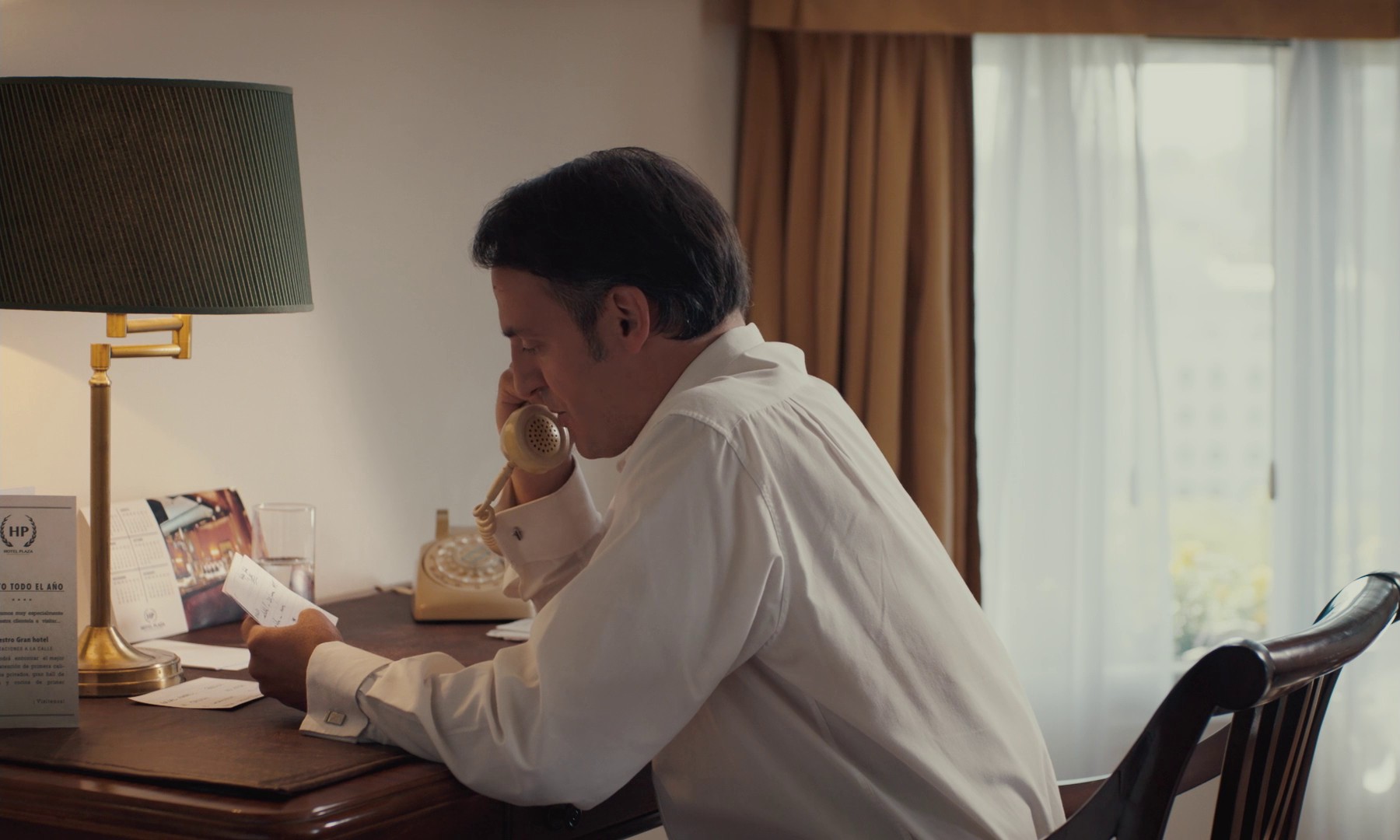 Azor (2021) —  shot,  lighting