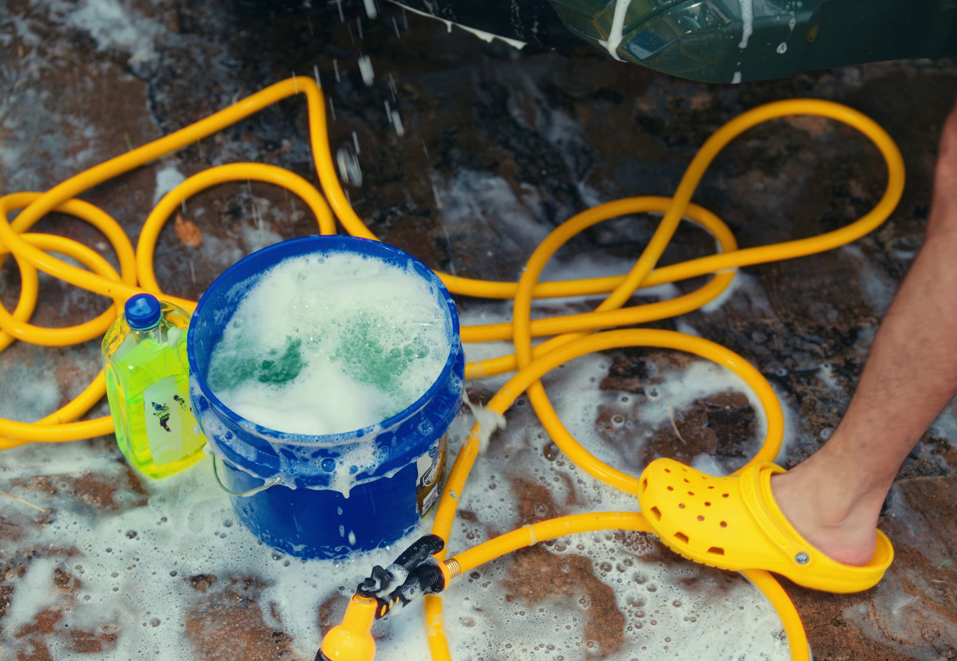 Me Porto Bonito (2022) —  shot,  lighting