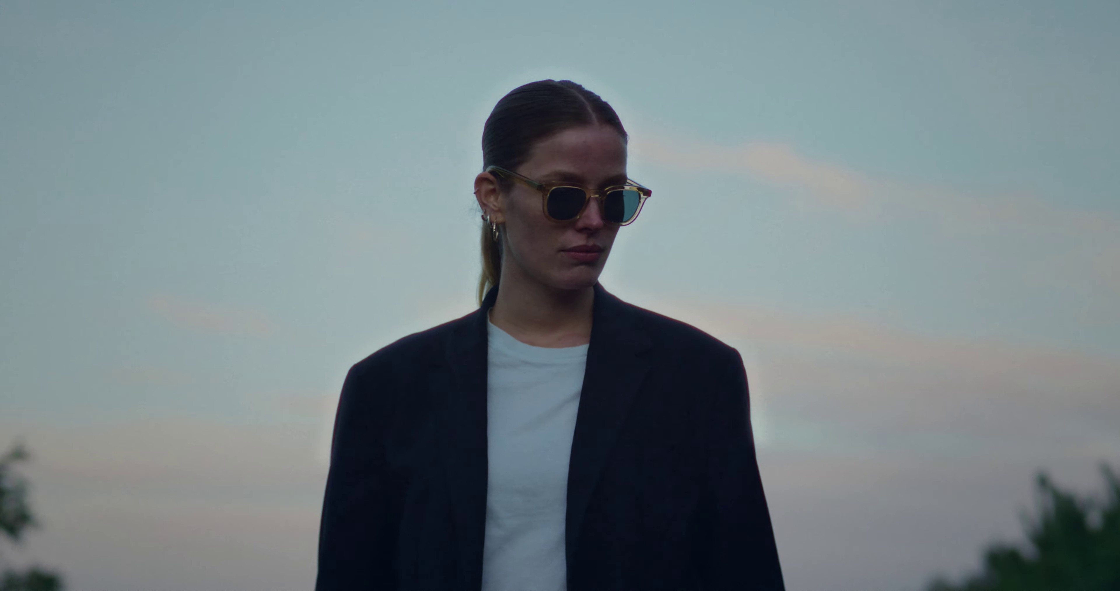 Violet drive (2022) —  shot,  lighting