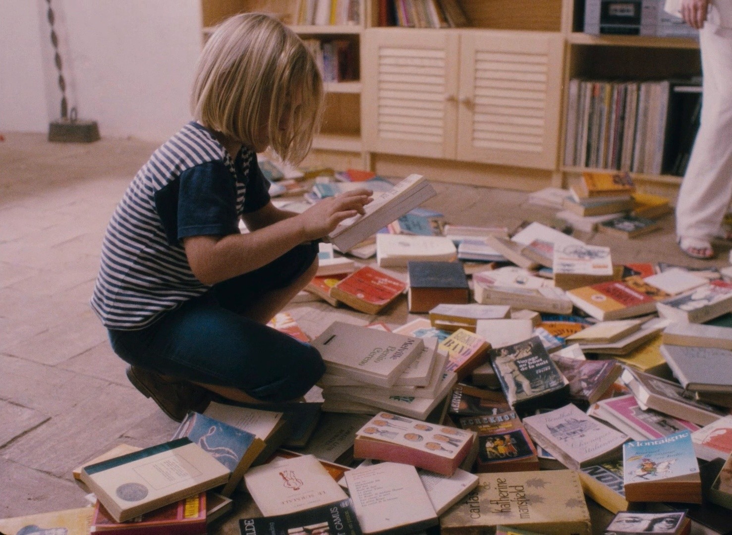 Hovering Over the Water (1993) —  shot,  lighting