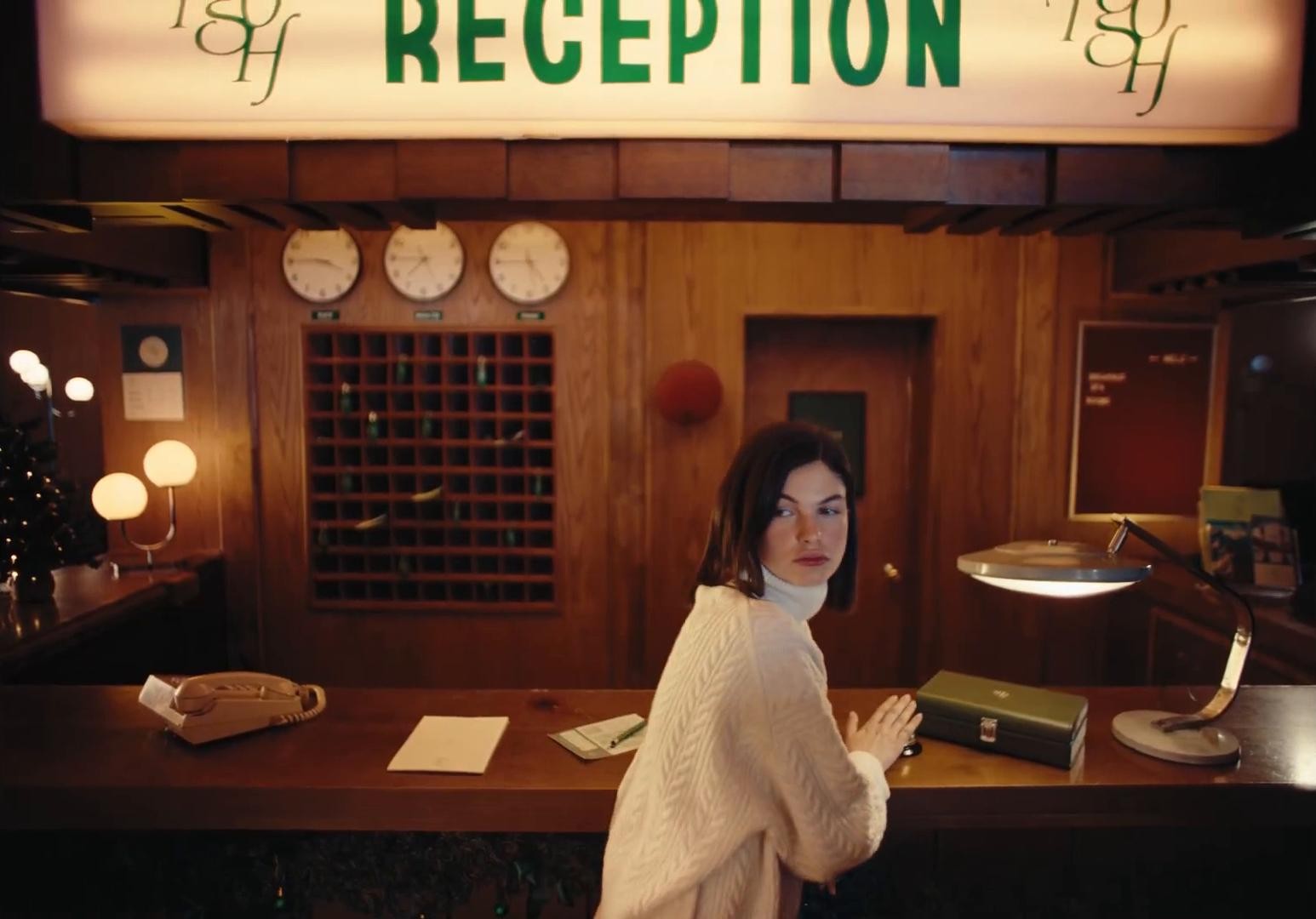 HAPPY HOLIDAYS by OYSHO (2024) —  shot,  lighting