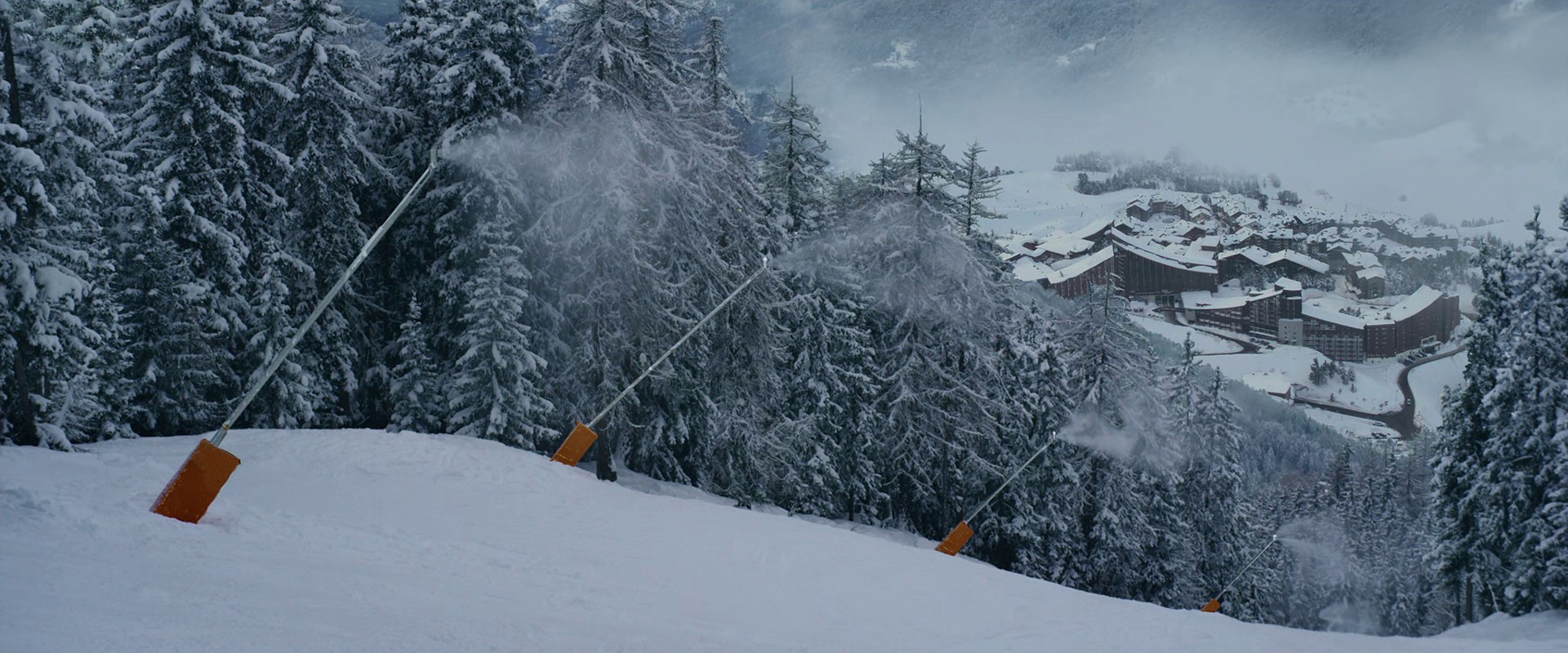 Force Majeure (2014) —  shot,  lighting
