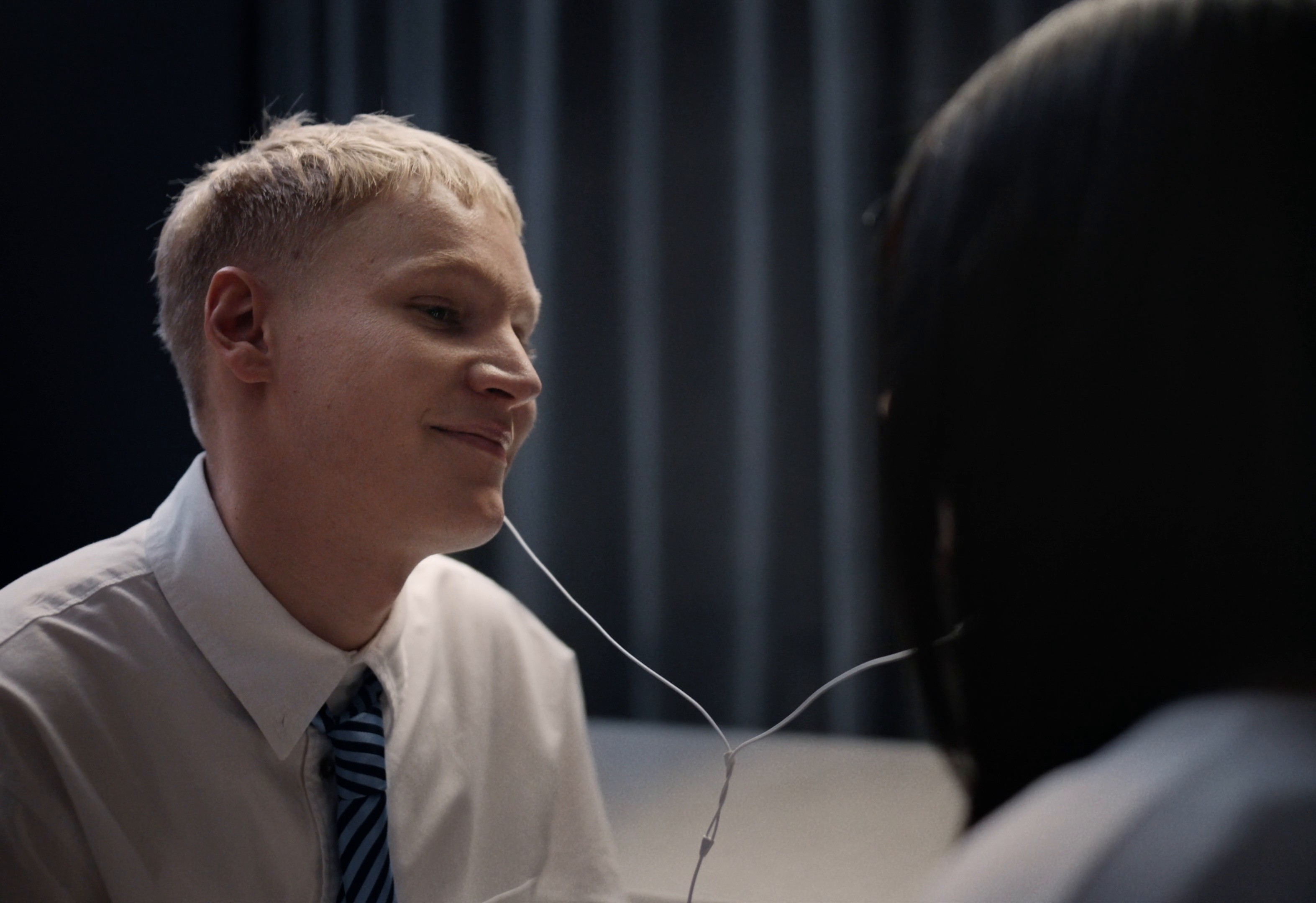 Brutalismus3000 x Tinder (2025) —  shot,  lighting