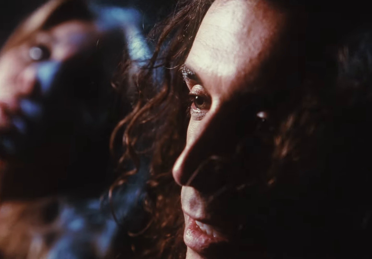 Como Un Cristal (2025) —  shot,  lighting