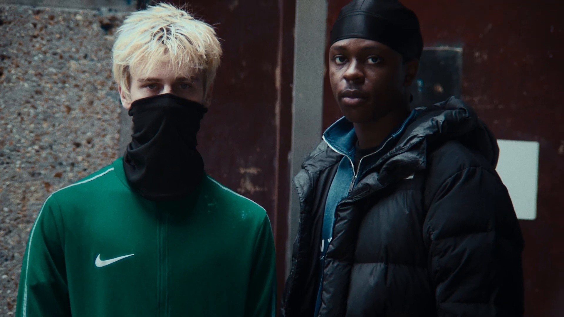 Giving Up Air (2025) —  shot,  lighting