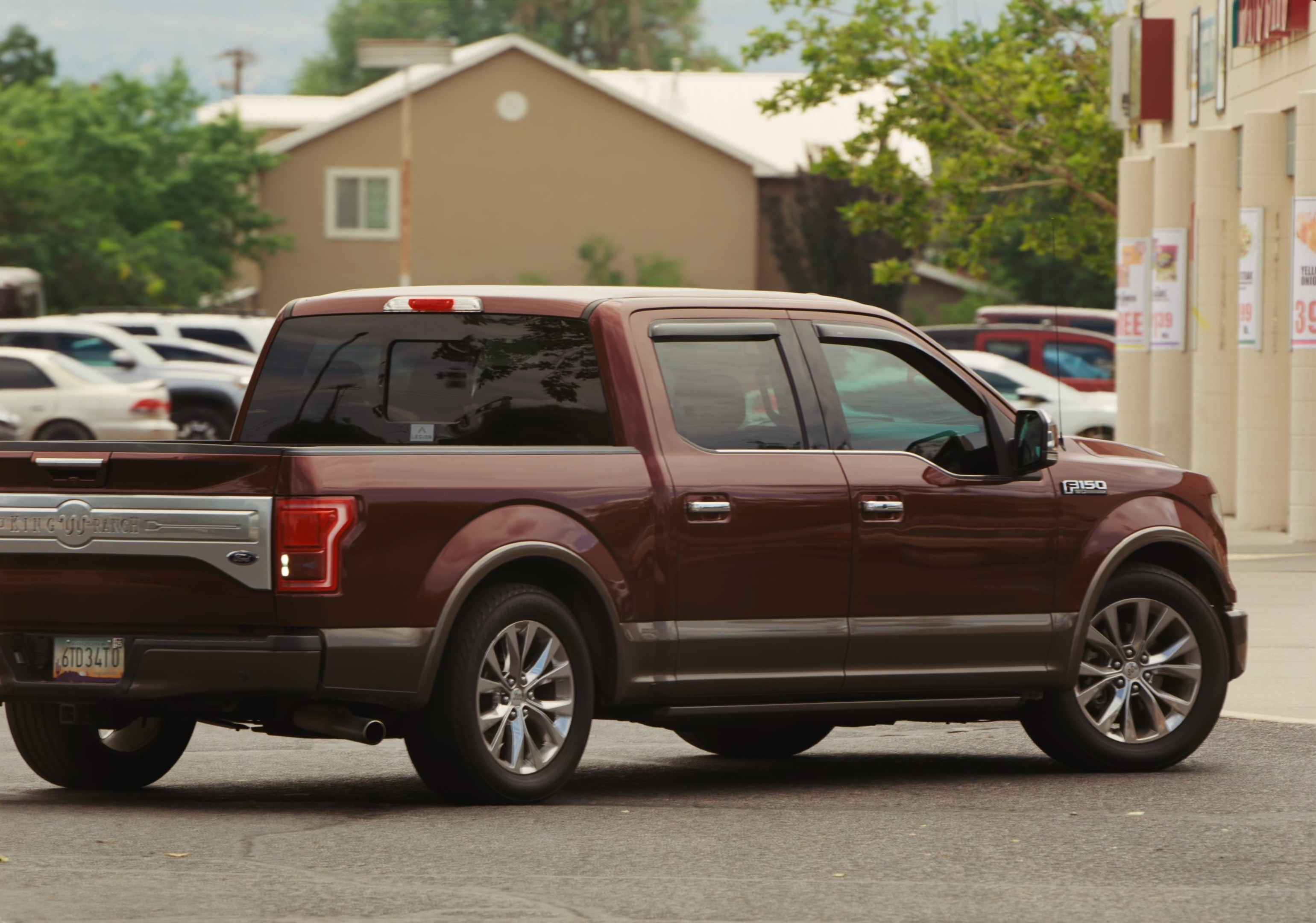 The Smashing Machine (2025) —  shot,  lighting