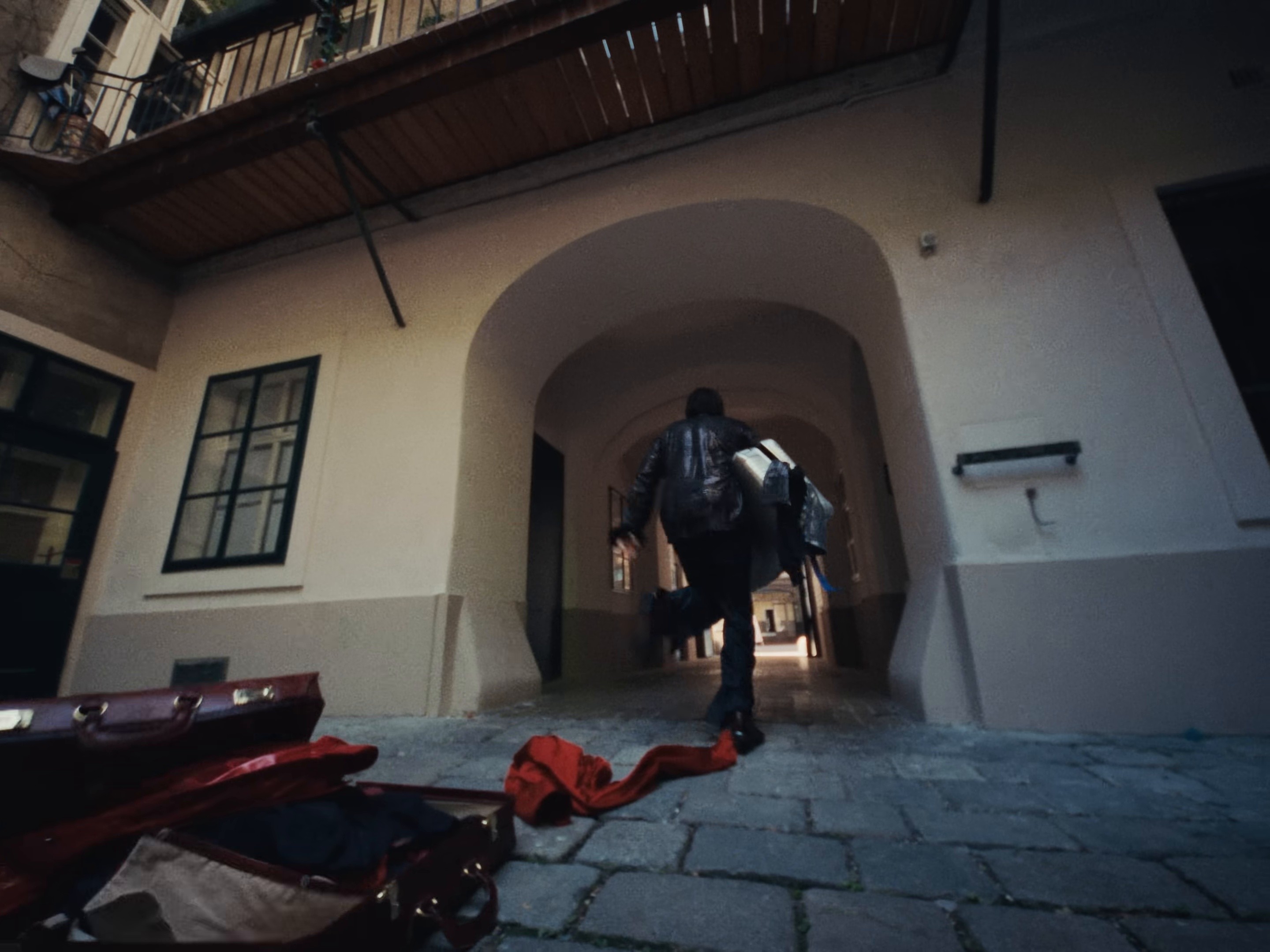 aufnimmawiederschaun (2024) —  shot,  lighting