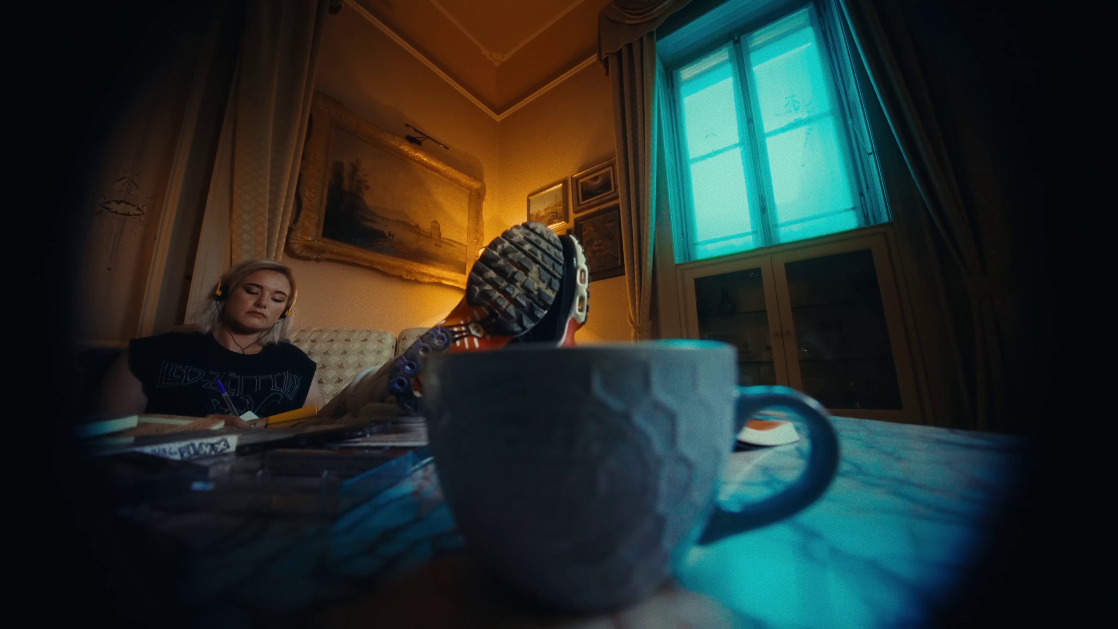 48h (2022) —  shot,  lighting