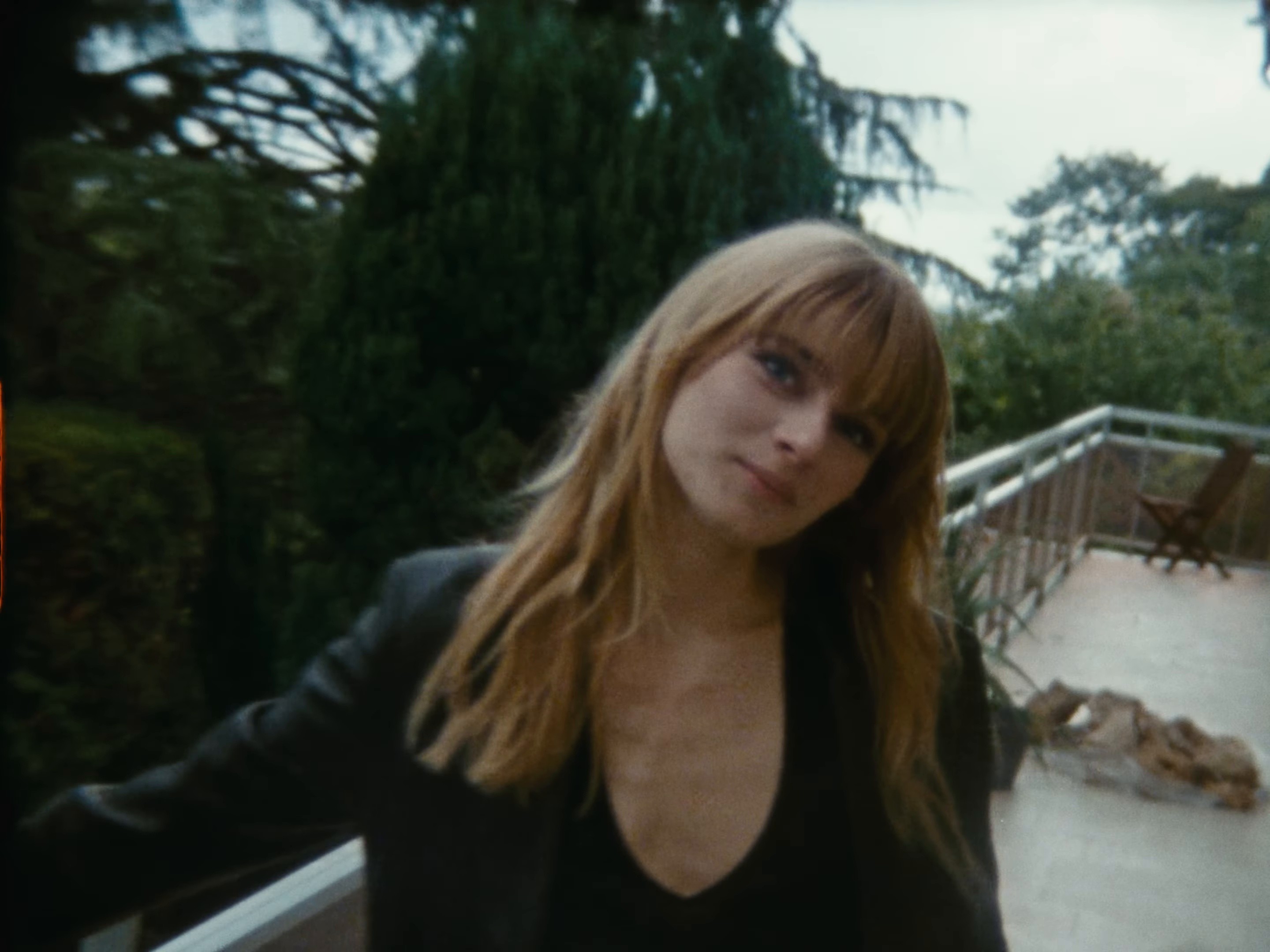 Yeux Mouillés (2024) —  shot,  lighting