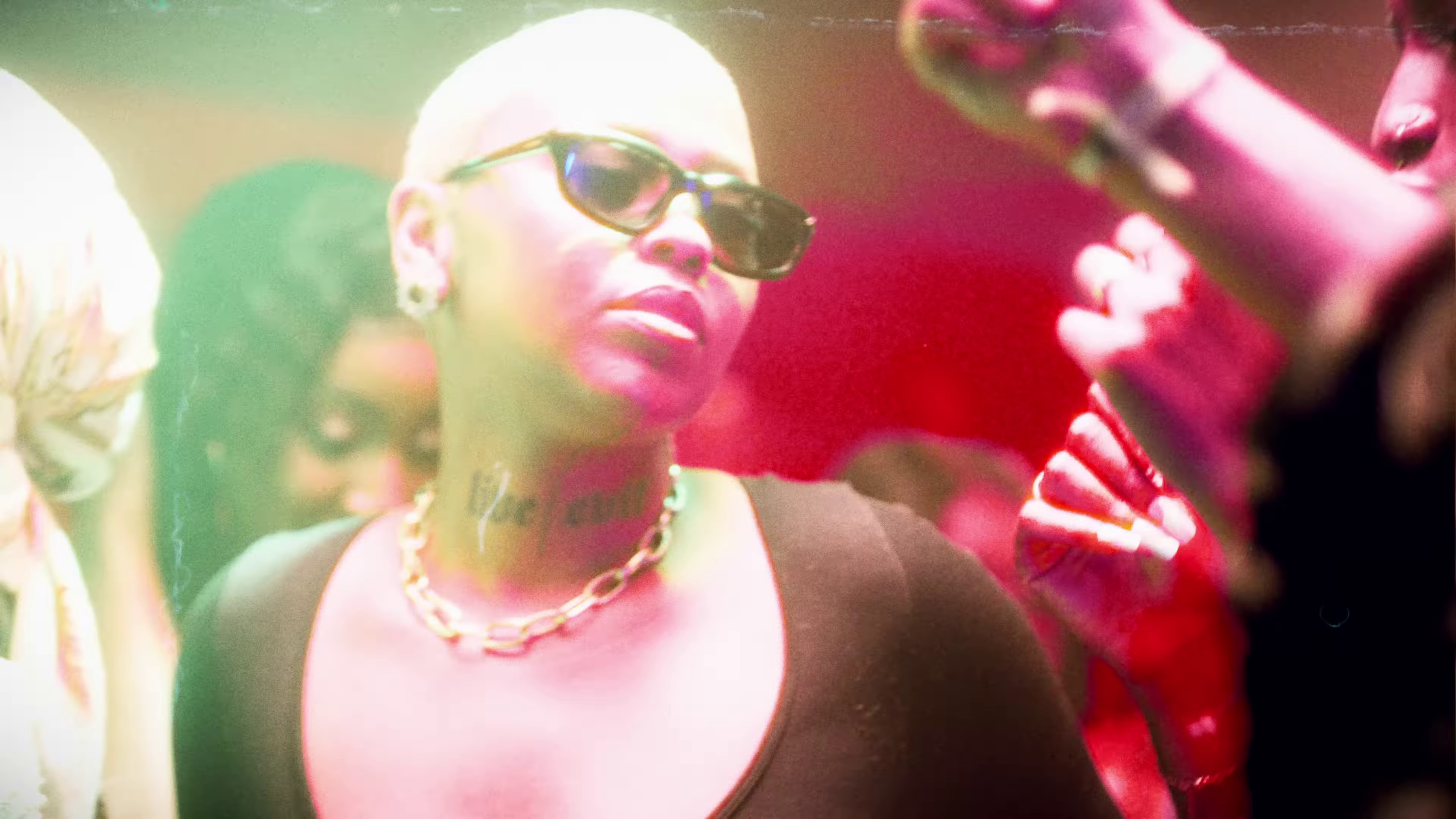 Week-End (2023) —  shot,  lighting