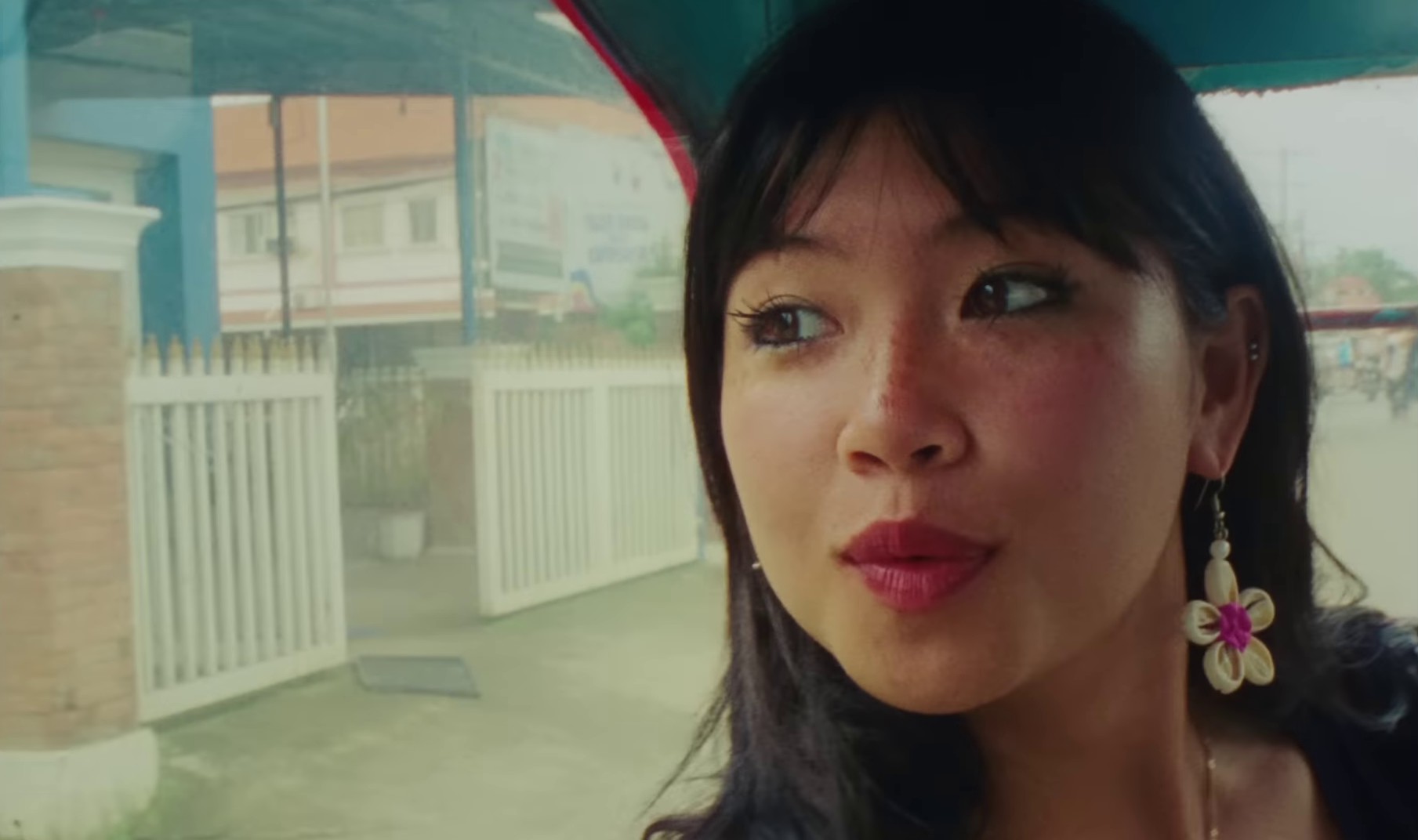 Glue Song (2023) —  shot,  lighting