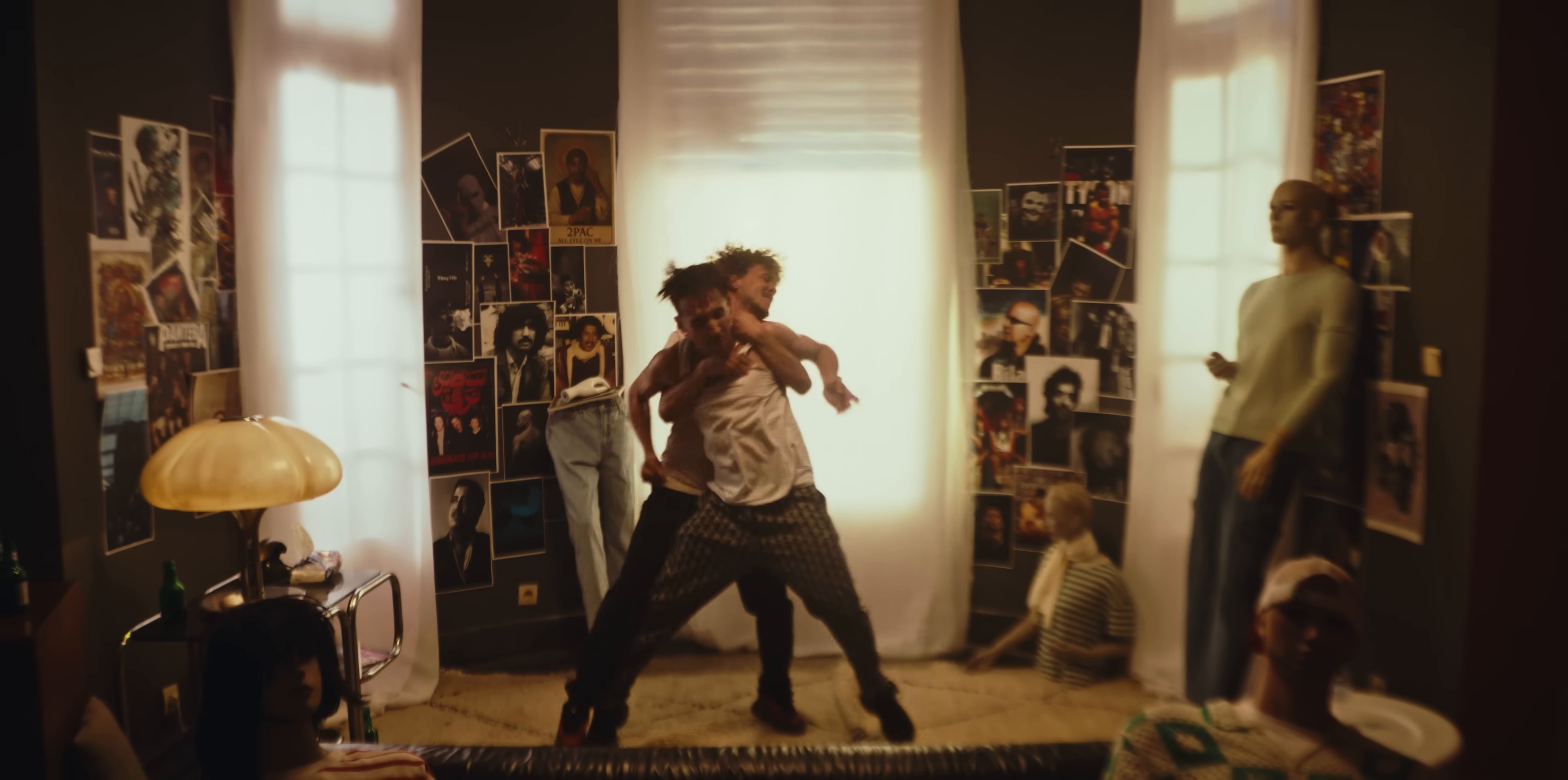 KOUDOUROU X BON COURAGE (2025) —  shot,  lighting