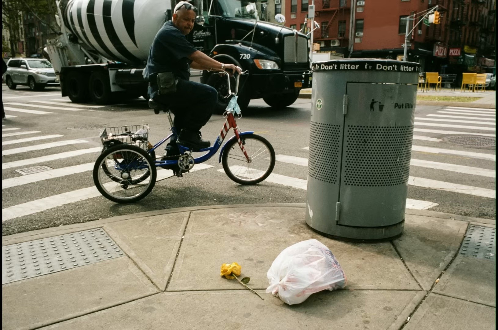 Lonely City (2025) —  shot,  lighting