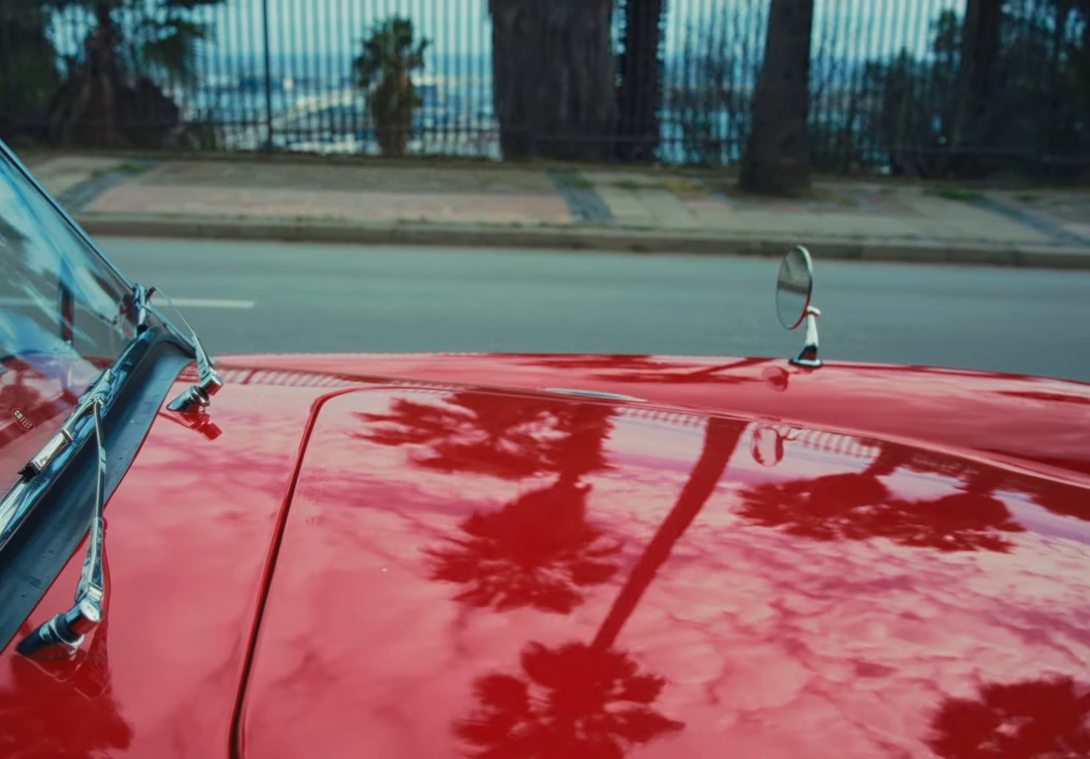 Como Un Cristal (2025) —  shot,  lighting