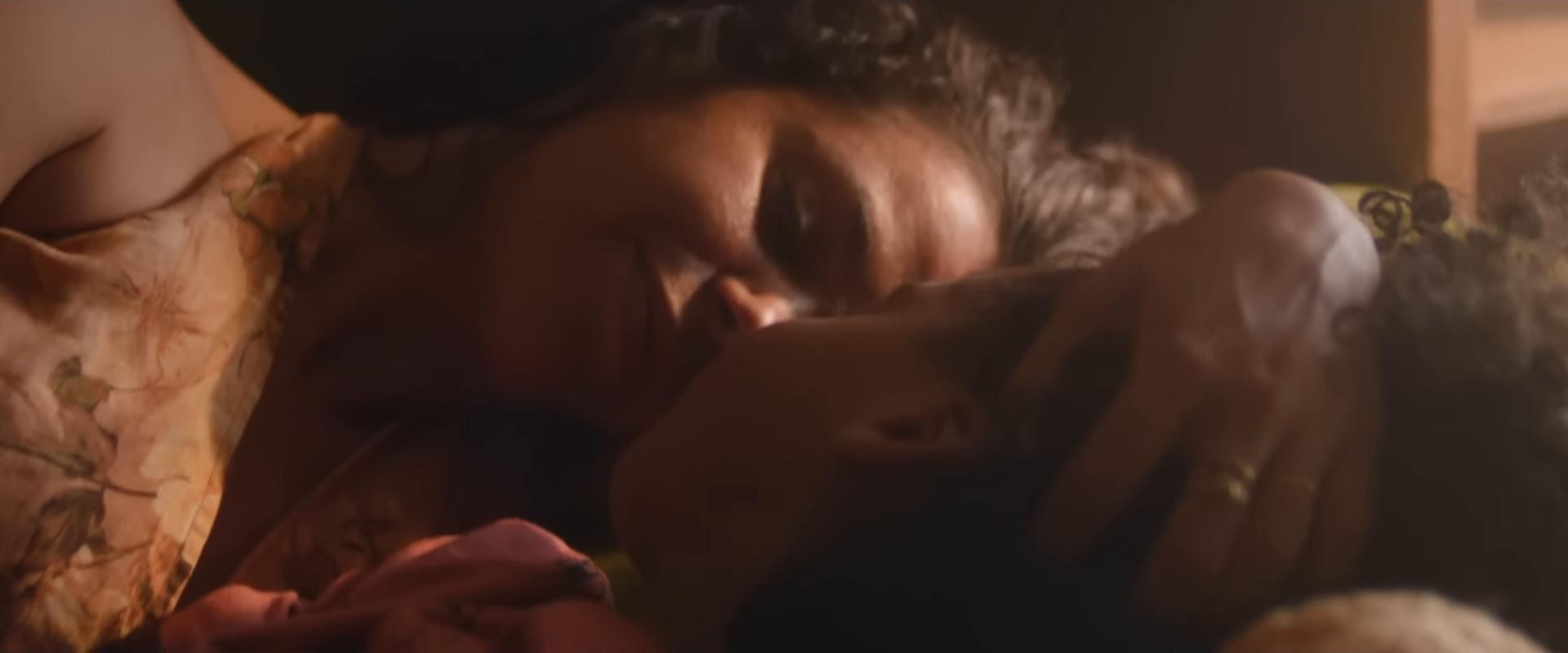 ton ventre (2025) —  shot,  lighting