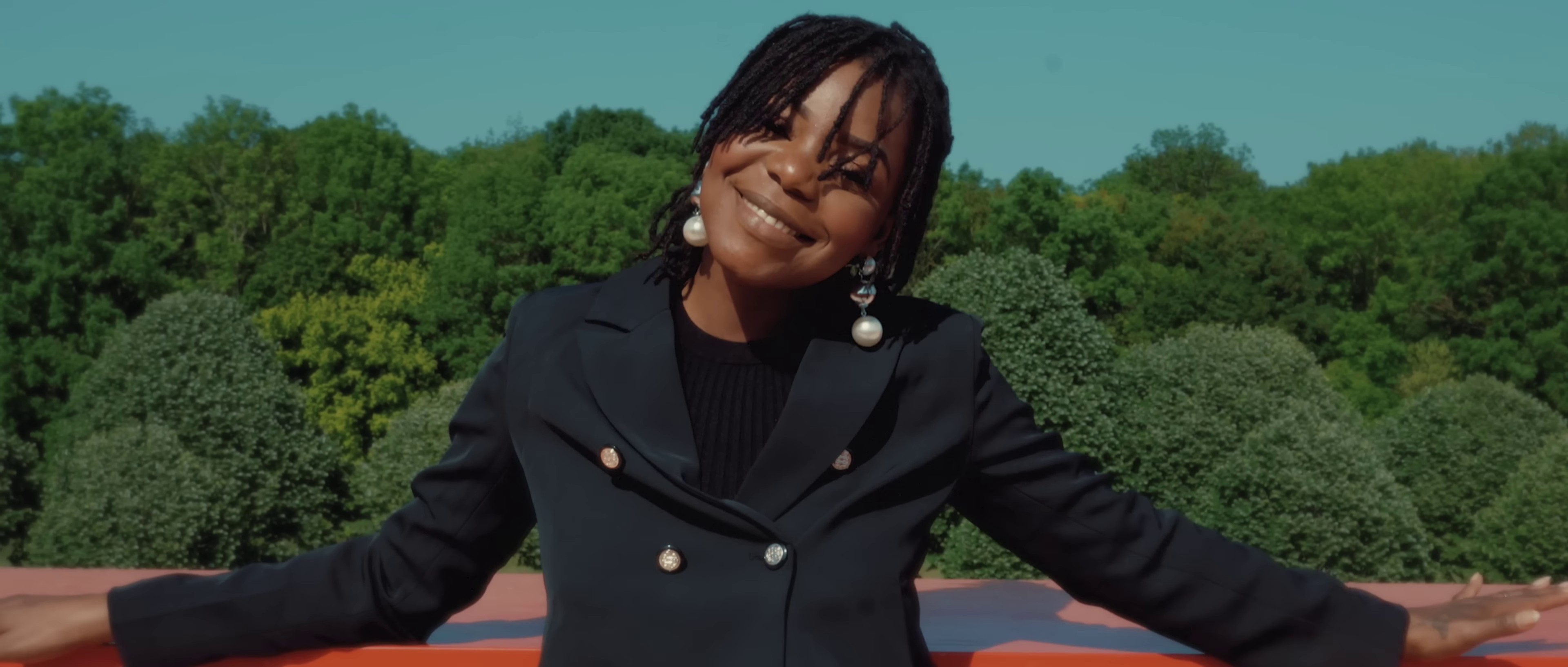 BOR’O nini (2023) —  shot,  lighting