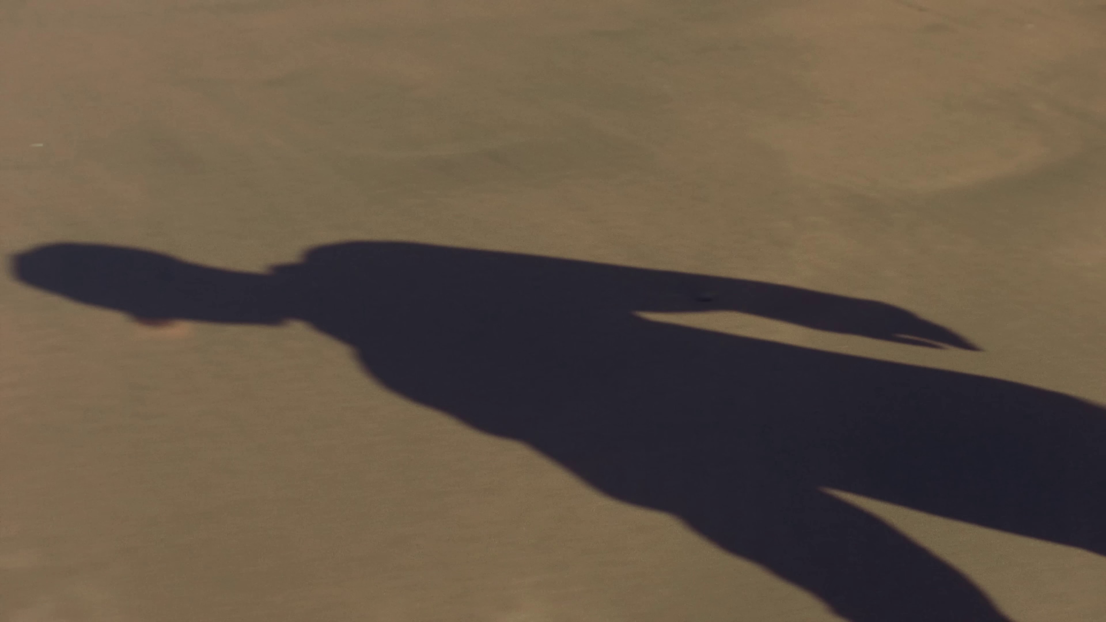 MOUJA (2022) —  shot,  lighting