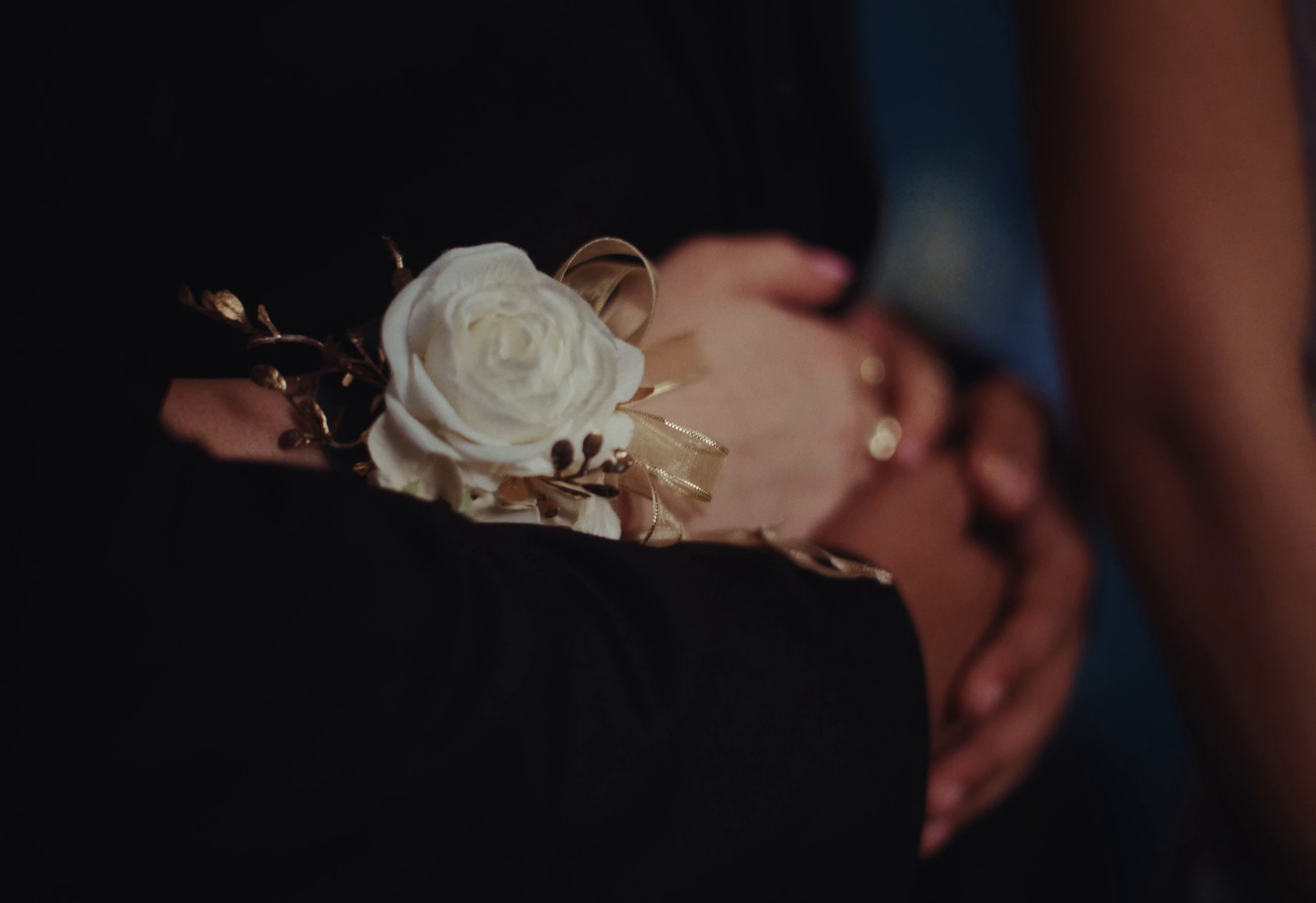 LOSER!! (2024) —  shot,  lighting